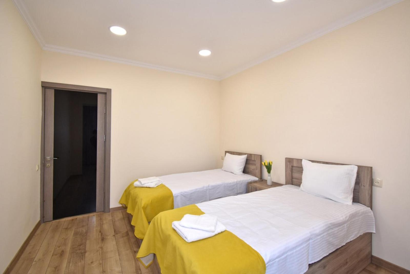Separate beds in a specious apartment, Komitas 27