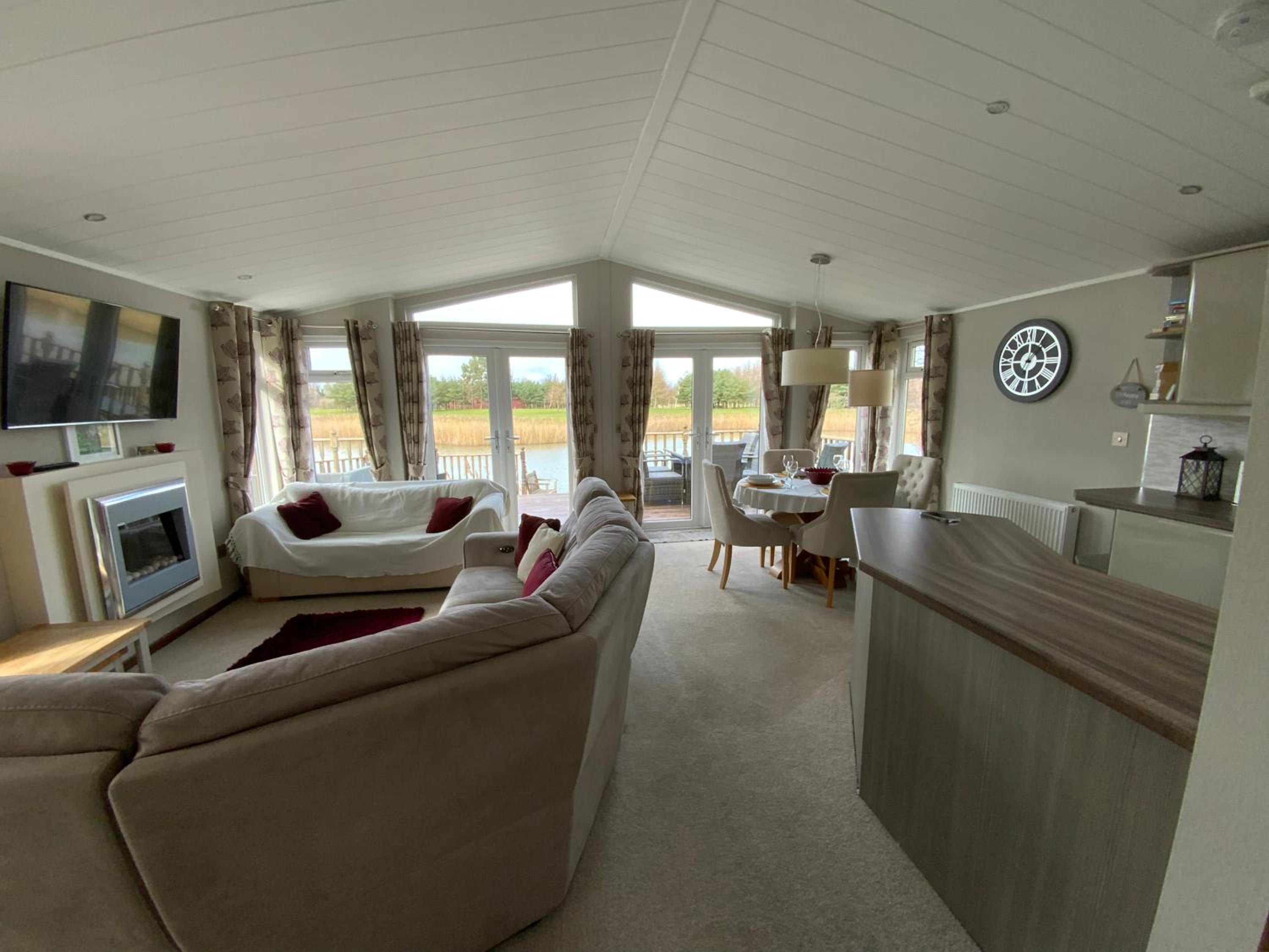 Lakeview Lodge