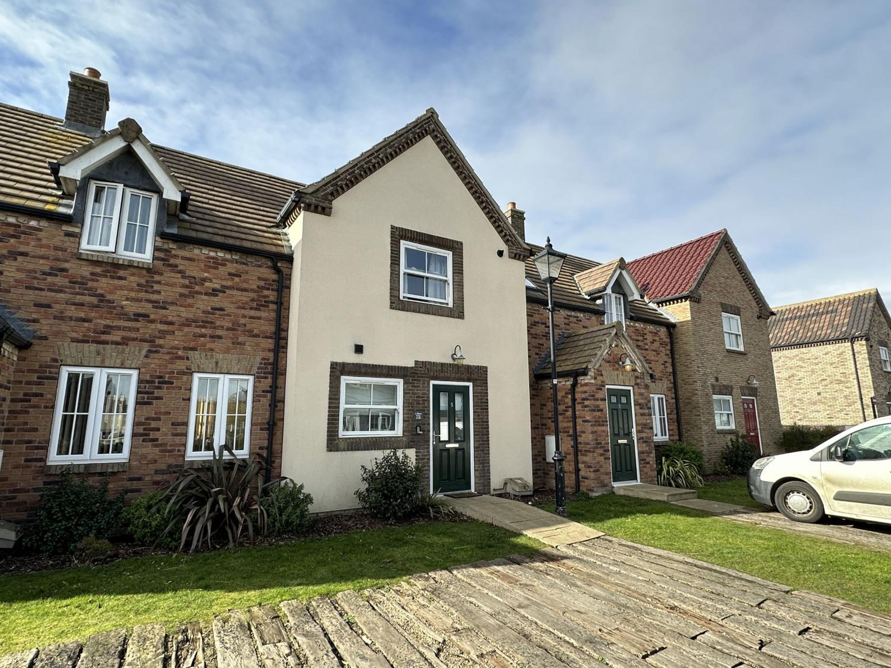 A Wave From It All - Part of the The Bay Filey Holiday Village with pool, gym and direct beach access, pub, restaurant, tennis and meadows walks view 3