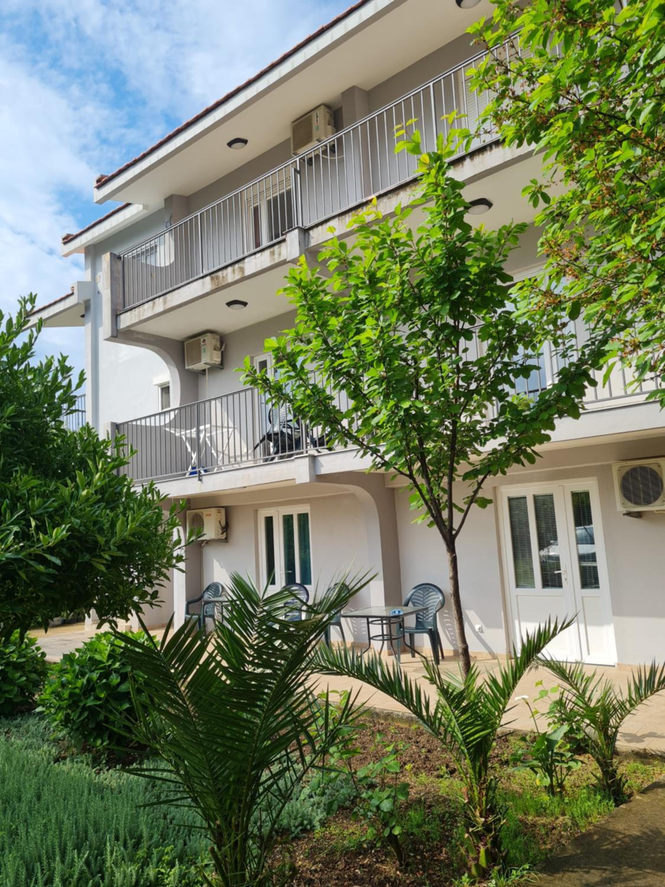 Hotel Apartments Macaso - Image 1