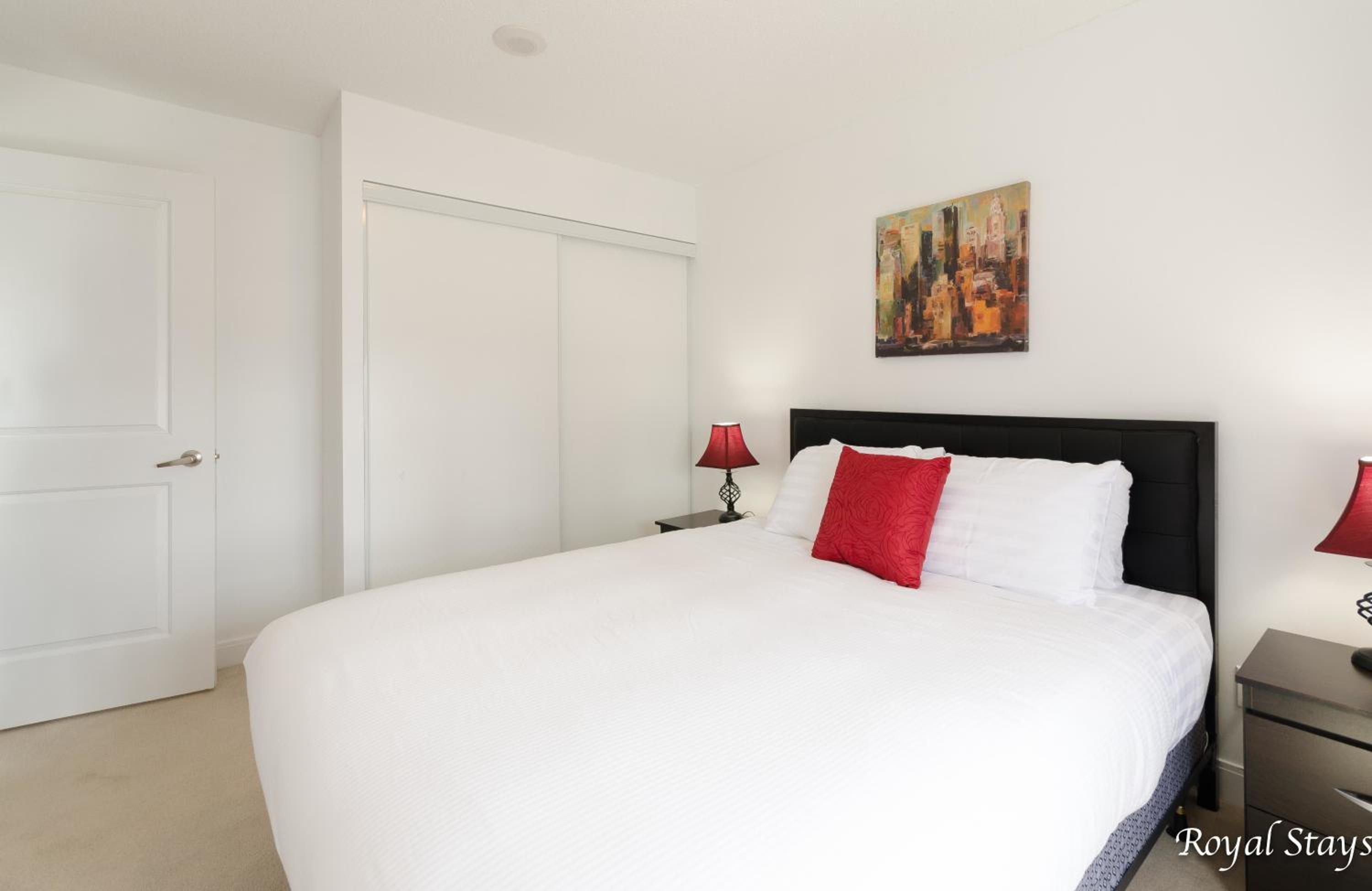Royal Stays Furnished Apartments - Square One