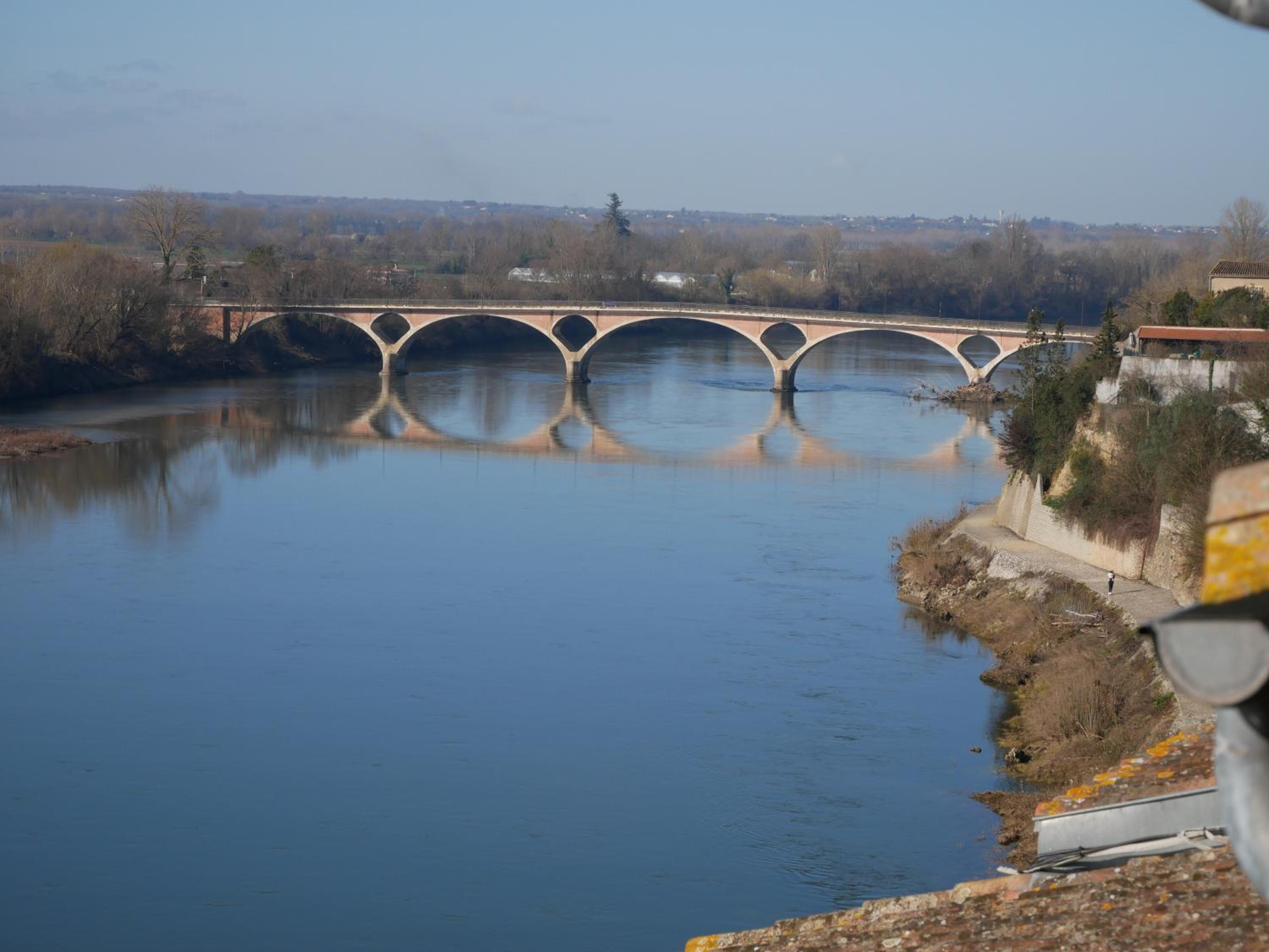 CÔTE GARONNE le BALCON DES DAMES -hôtel et restaurant- Tonneins Fauillet Marmande - panorama sur Garonne-climatisé- accueil vélo- soirée étape- chambre fam, photo 56