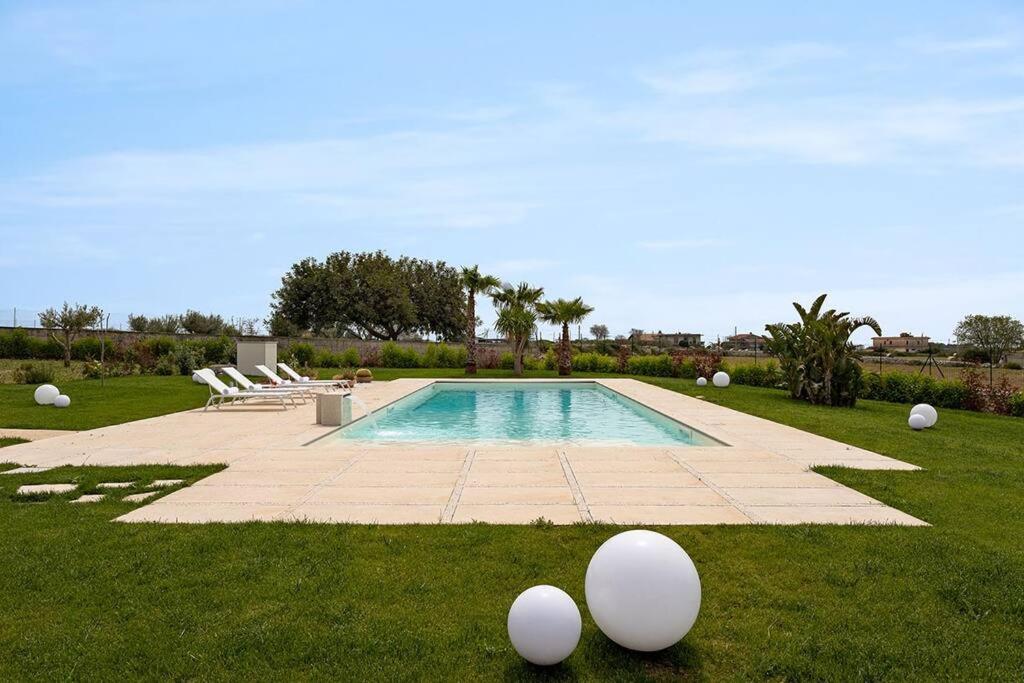 Modica Vacations - Villa Paradiso with pool, fireplace barbeque - Property Image 1