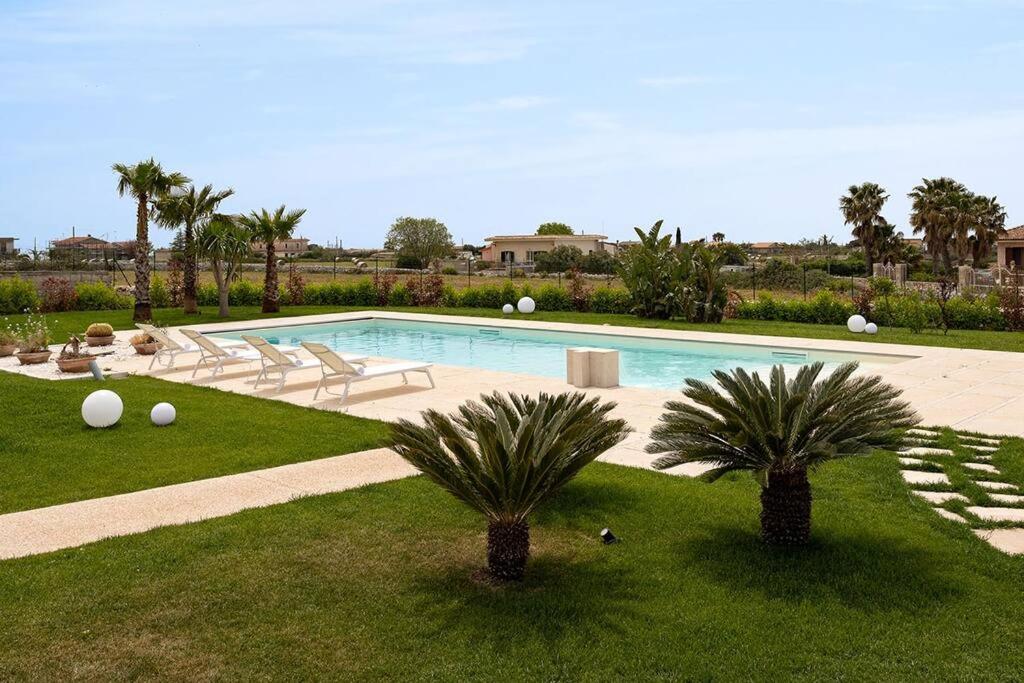 Modica Vacations - Villa Paradiso with pool, fireplace barbeque - Property Image 10
