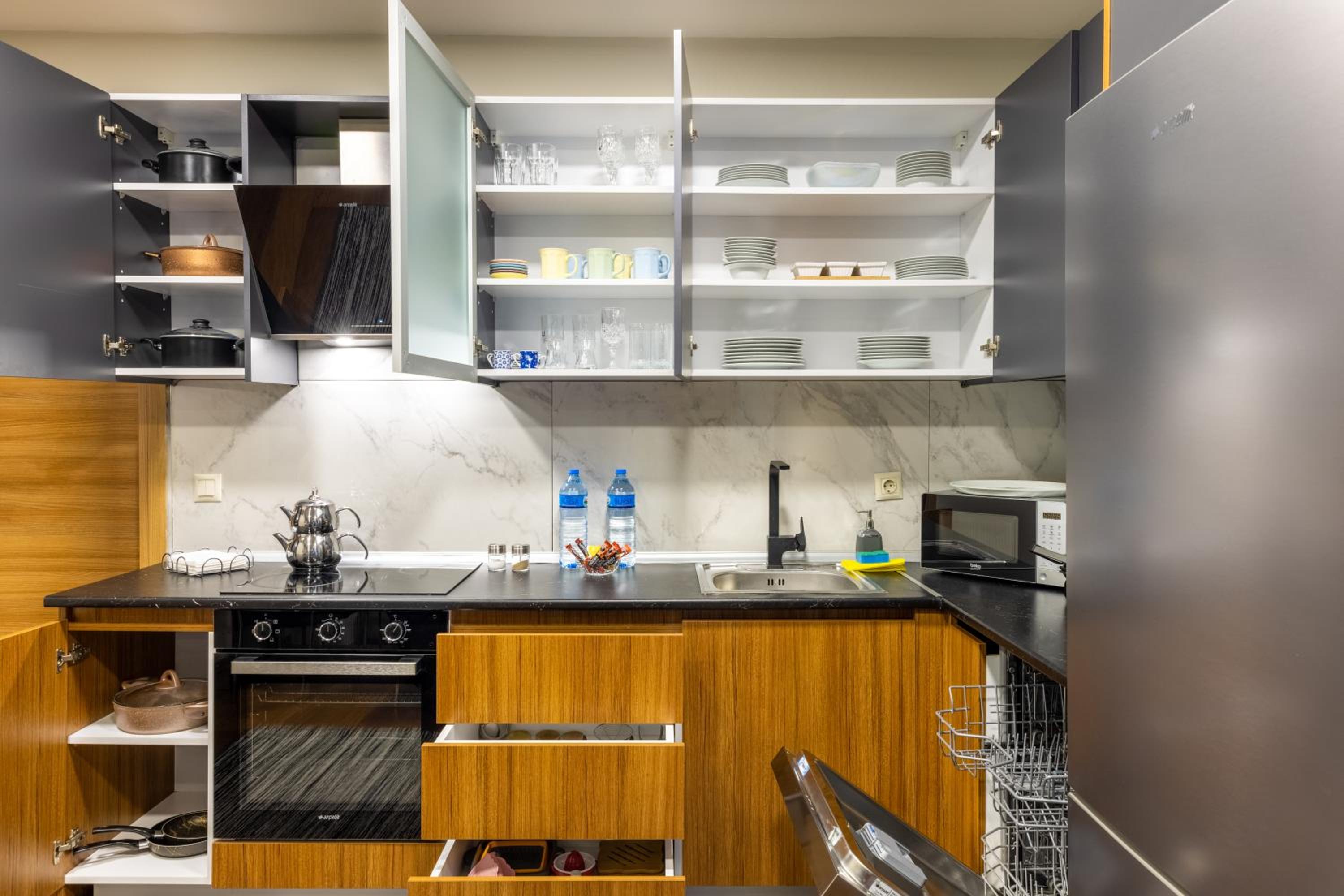 BayMari Suites Plus Florya - Image 12