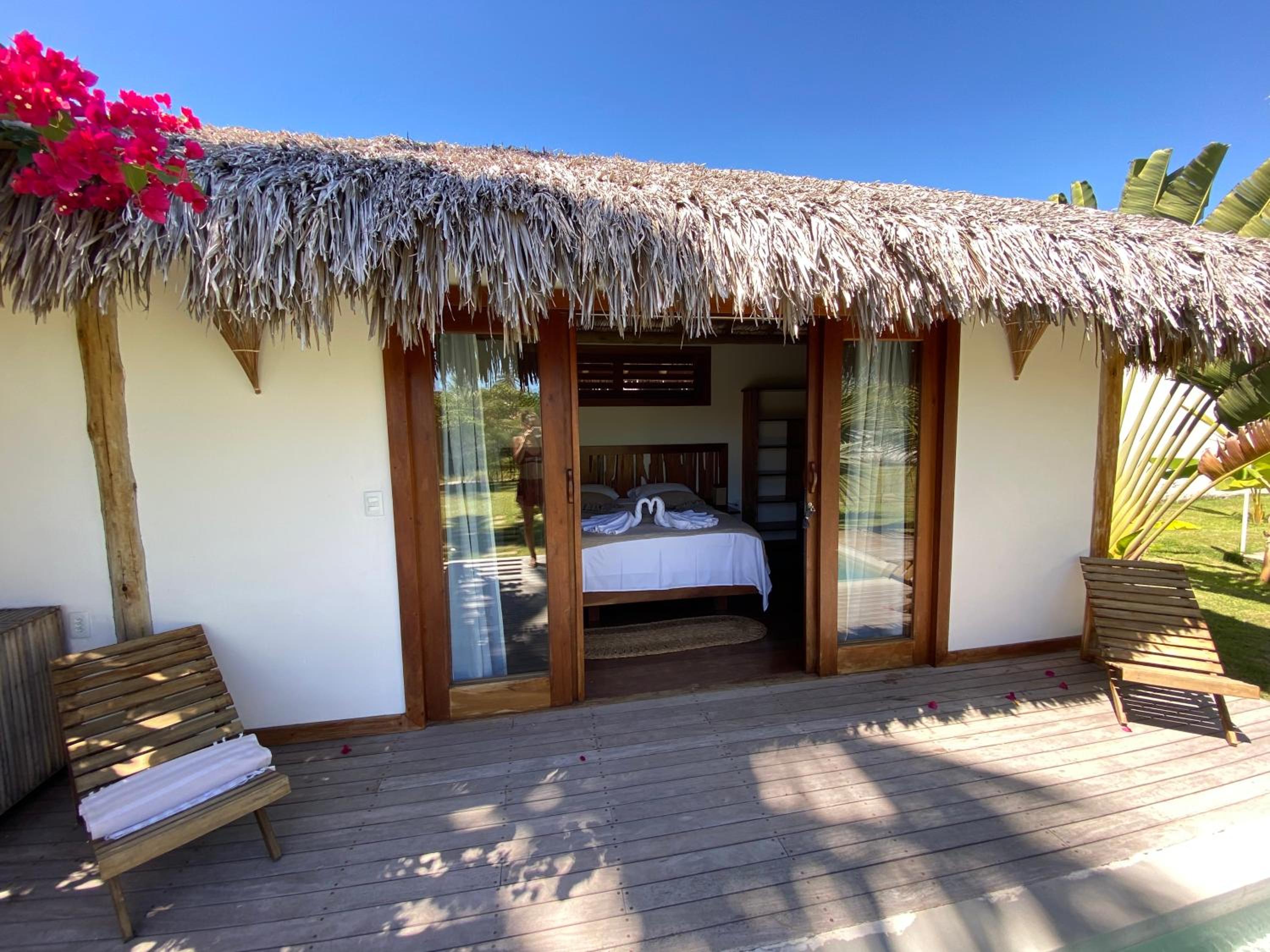 Tiki Pool's Bungalows