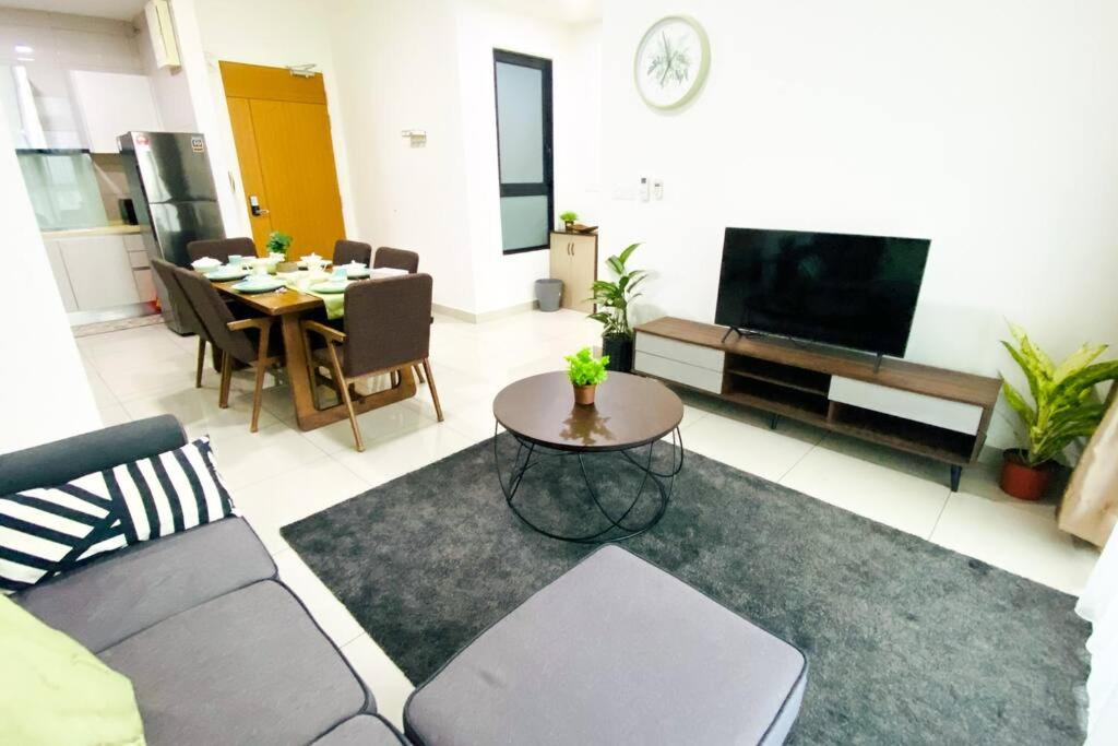 The Icon 3 Condo in IOI City Mall Putrajaya, Pool View photo 2