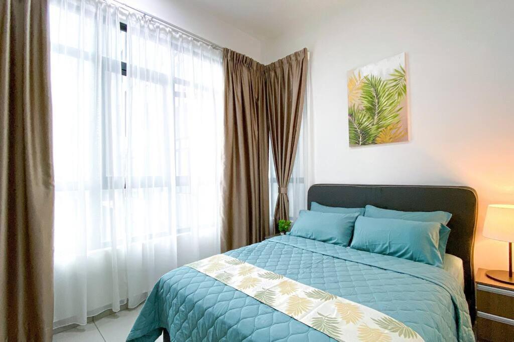 The Icon 3 Condo in IOI City Mall Putrajaya, Pool View view 4
