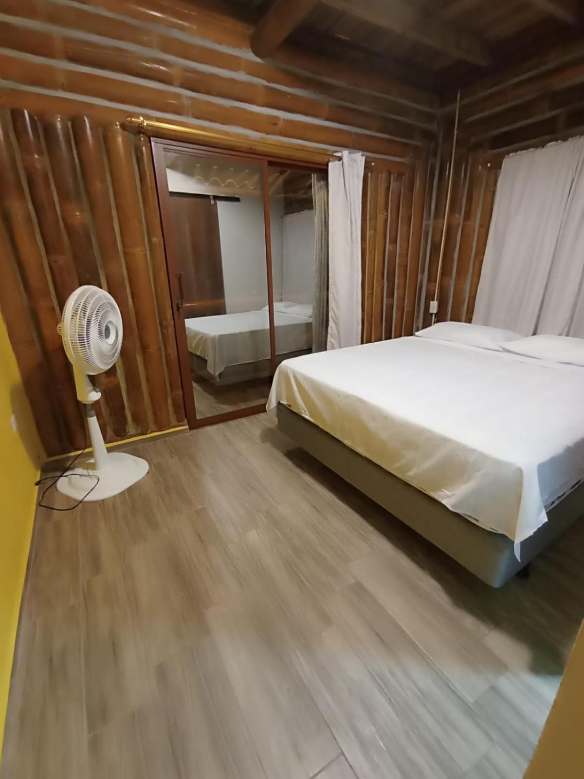 Hostal Fara view 5