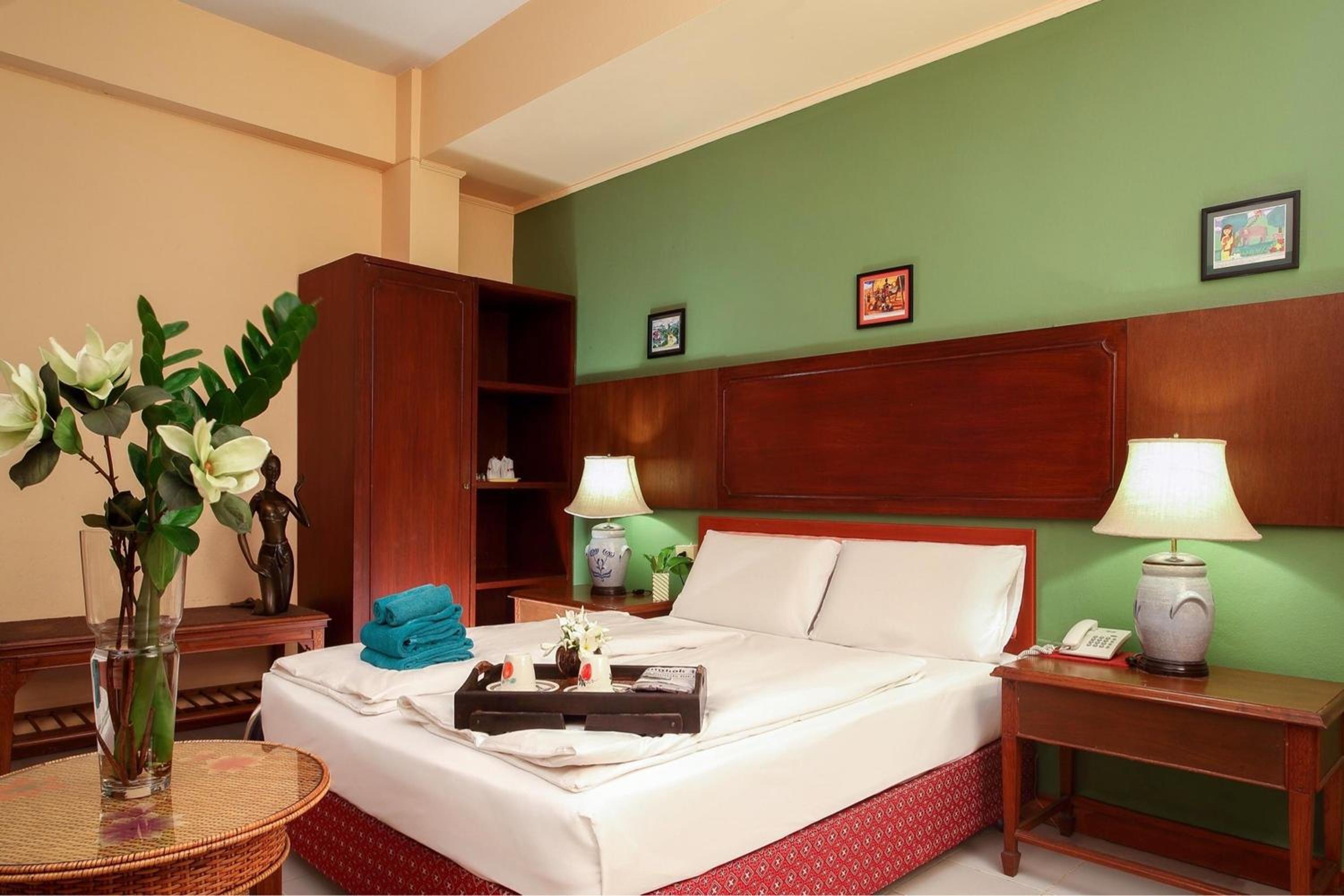 People Place Boutique In Town Hotel - SHA Extra Plus