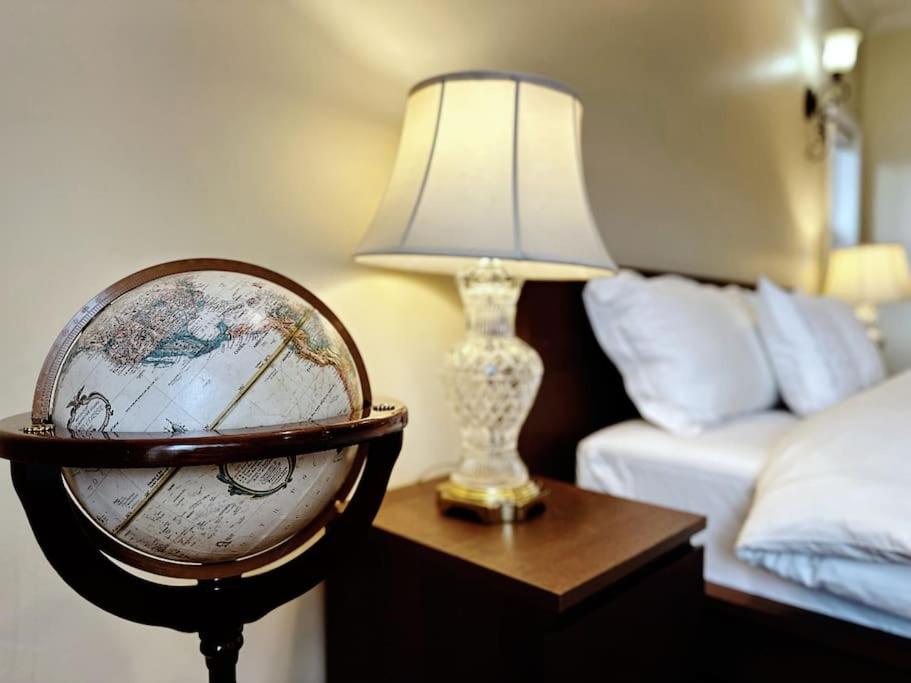 Super Cosy 8Bed & 6Bath in Vancouver heart near to airport and DownTown