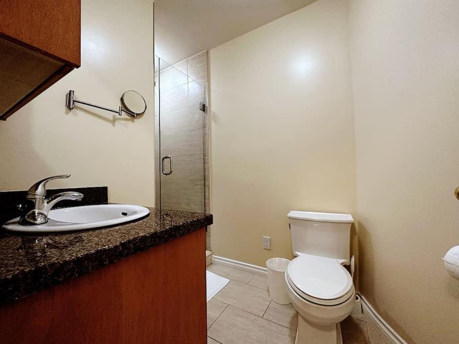 Super Cosy 8Bed & 6Bath in Vancouver heart near to airport and DownTown