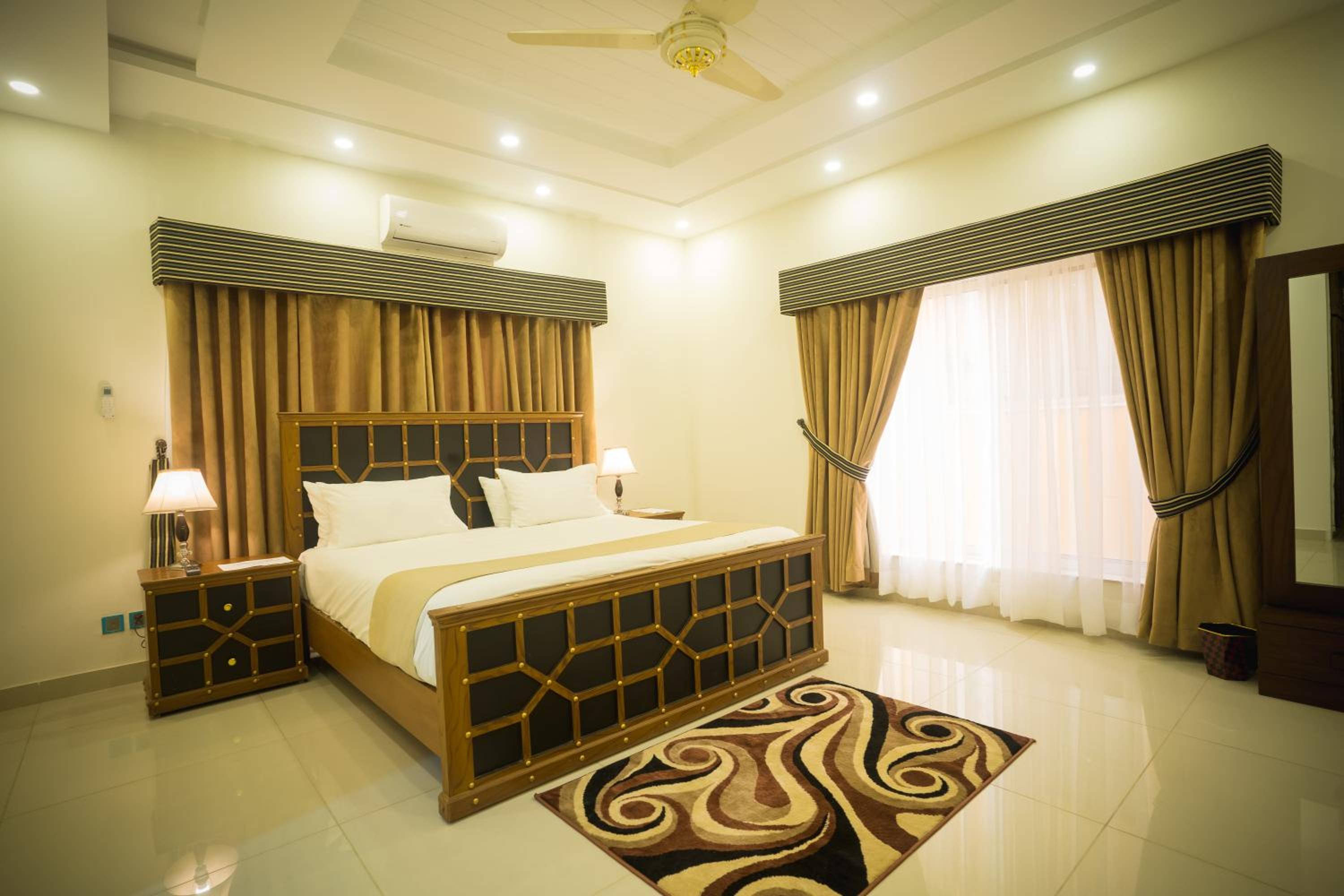 Canadian Inn Islamabad