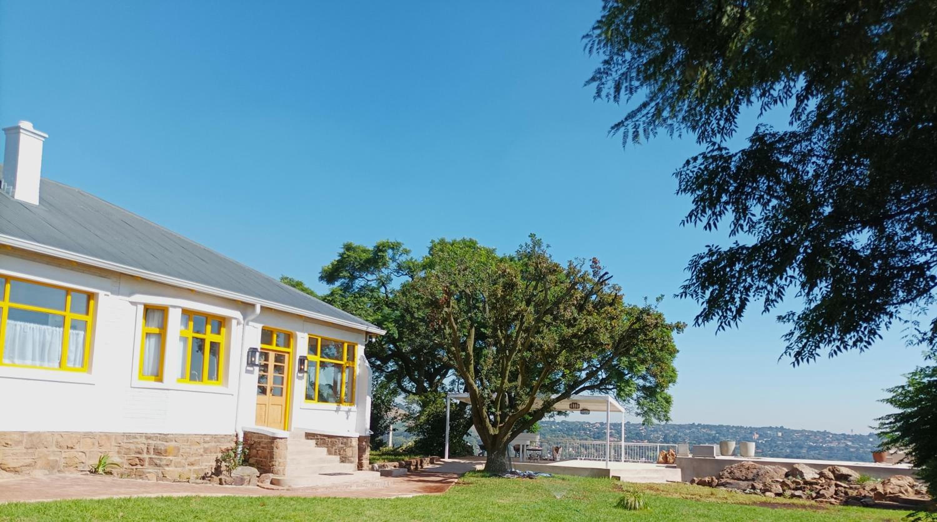 Hotel Fishbird Art Deco Villa - Image 1