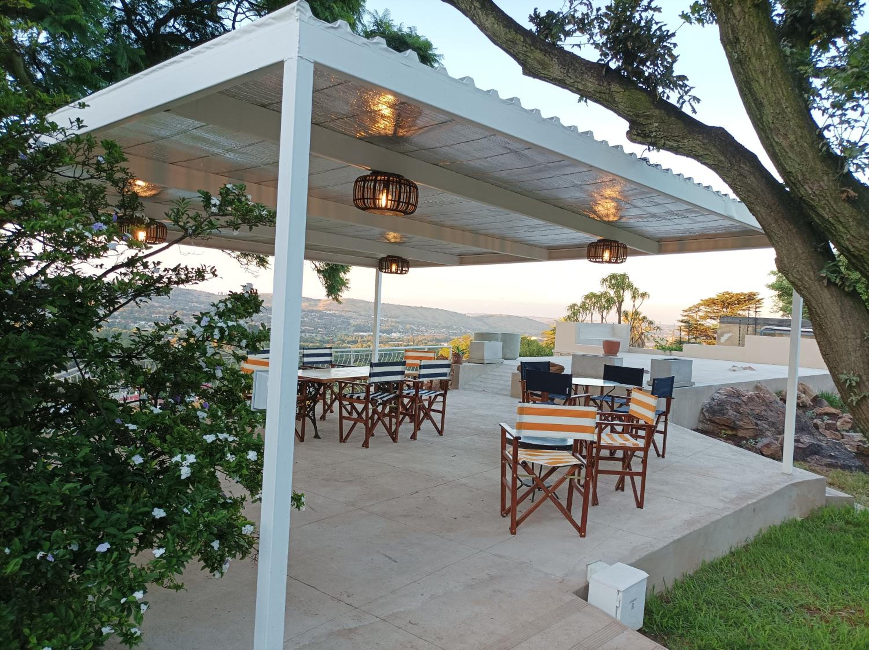 Fishbird Art Deco Villa