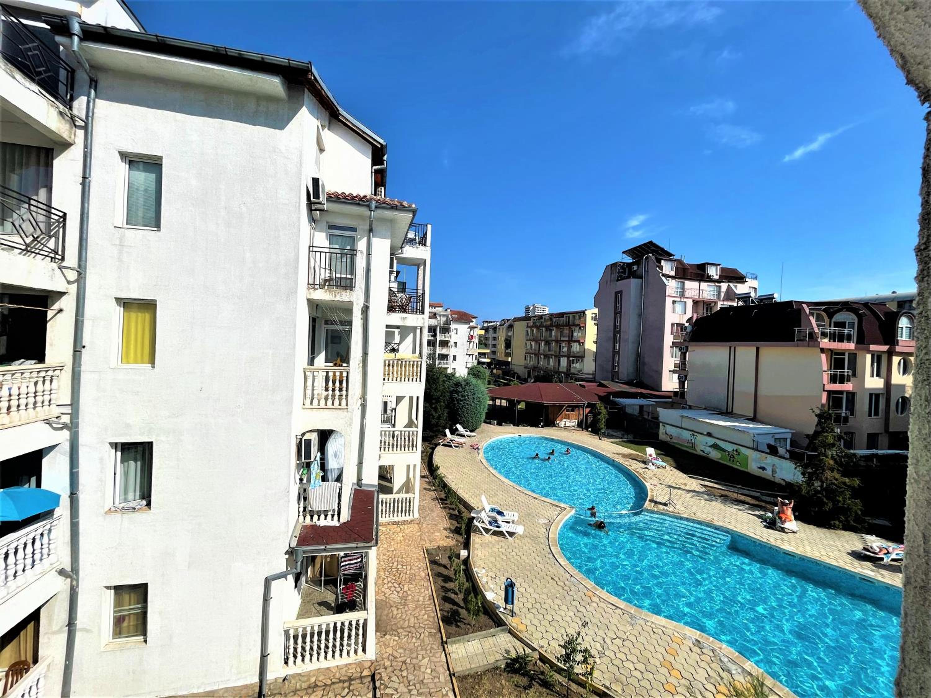 Bravo 5 Holiday Home