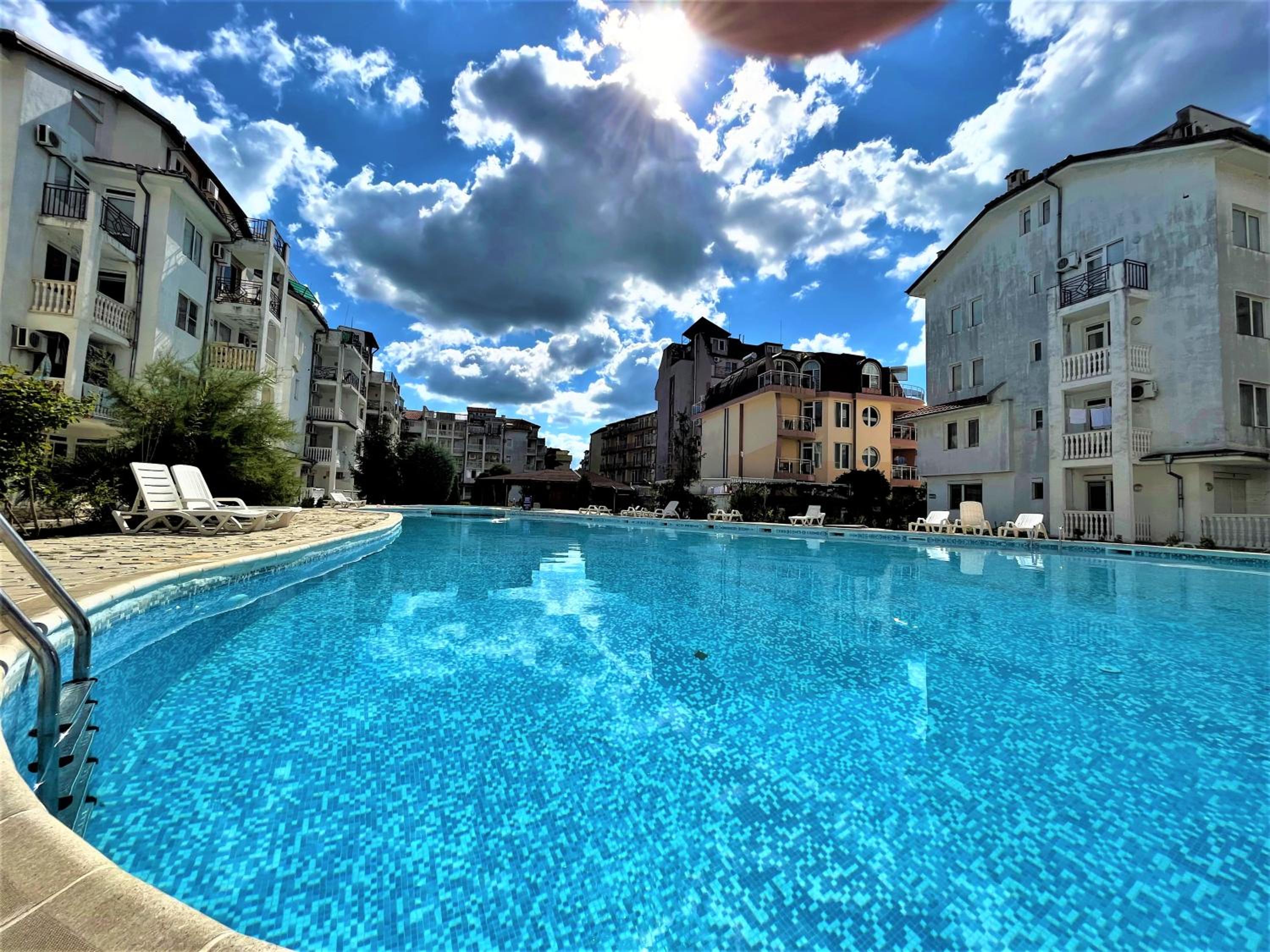 Bravo 5 Holiday Home
