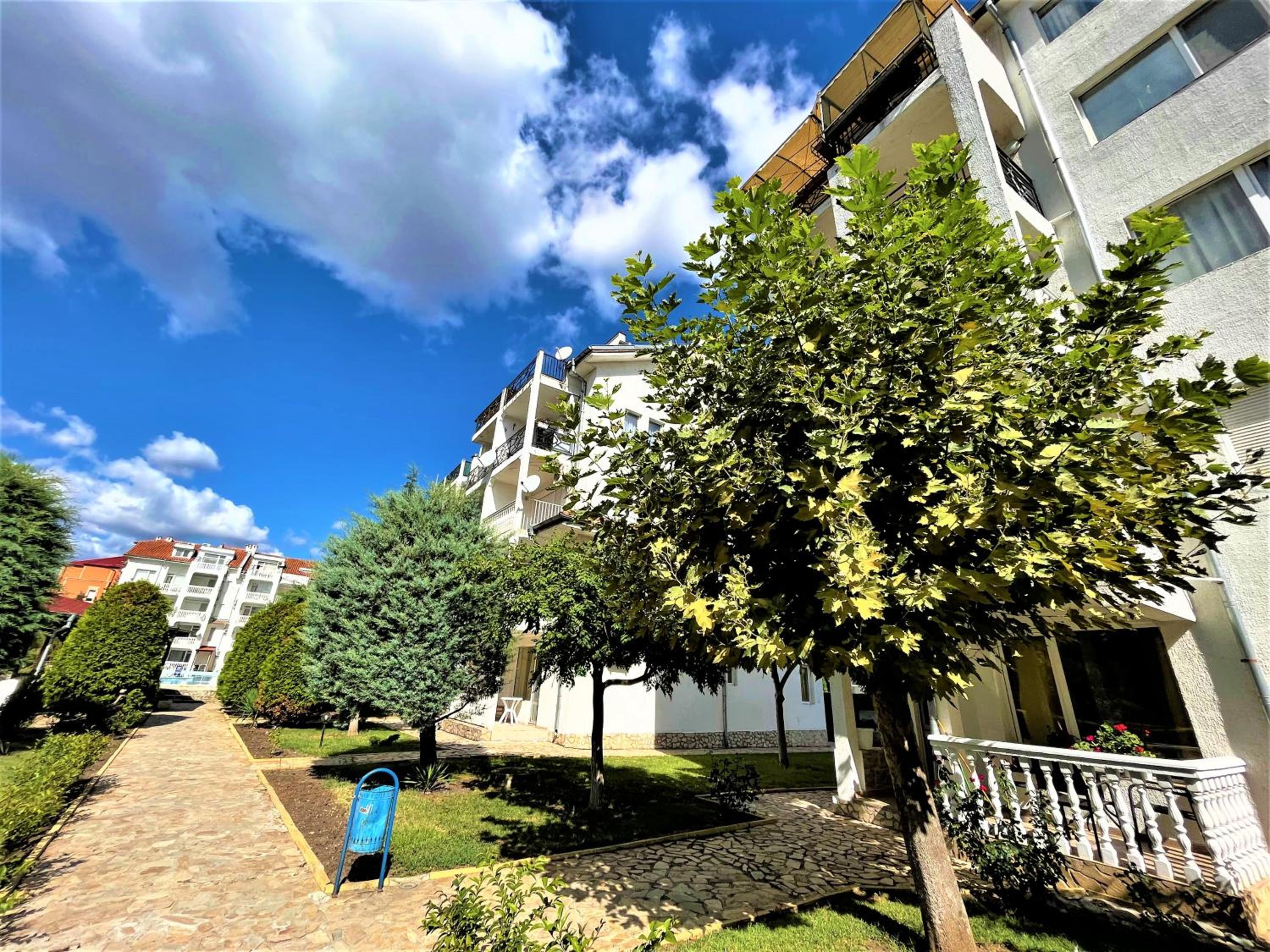Bravo 5 Holiday Home