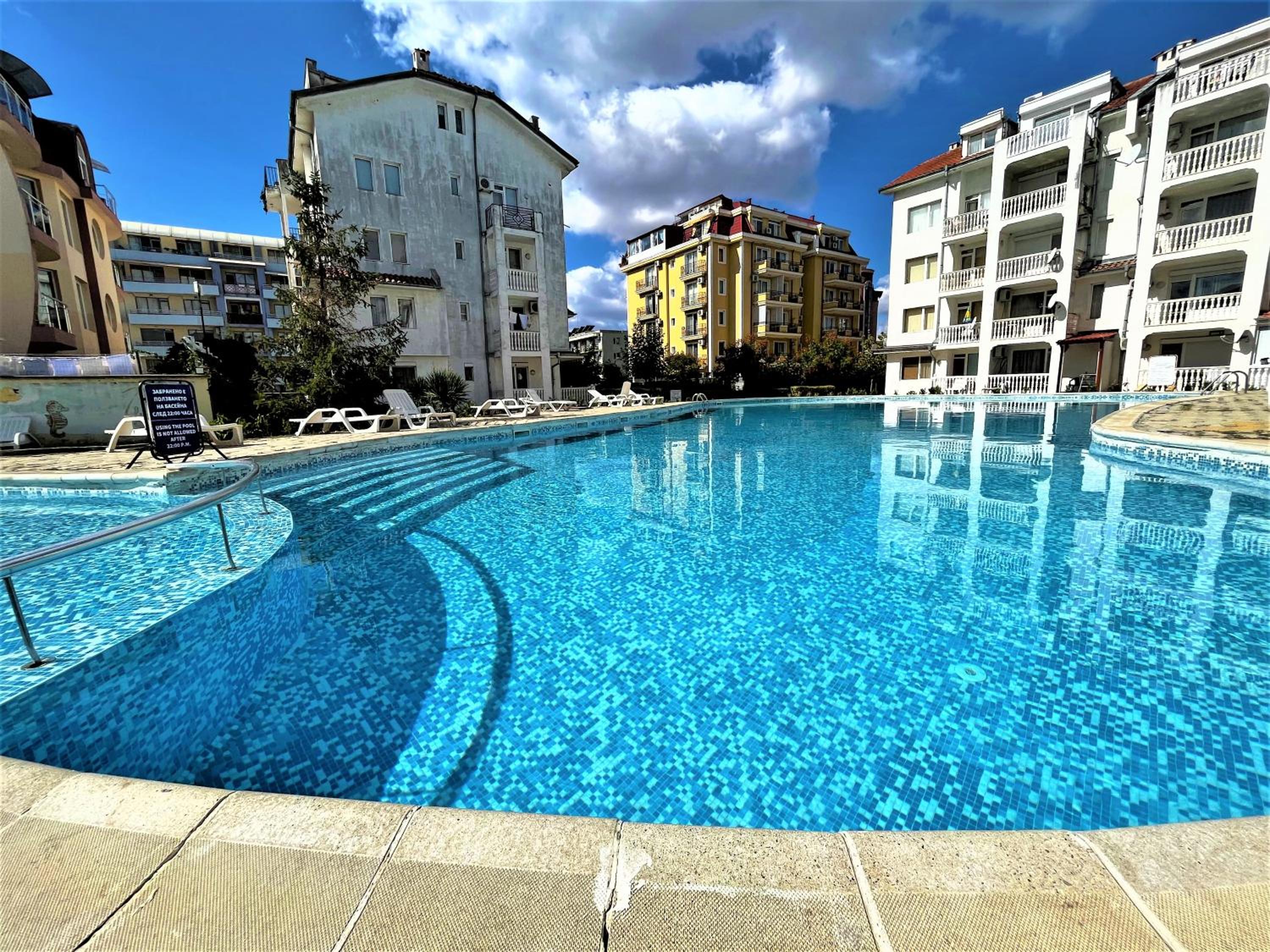 Bravo 5 Holiday Home