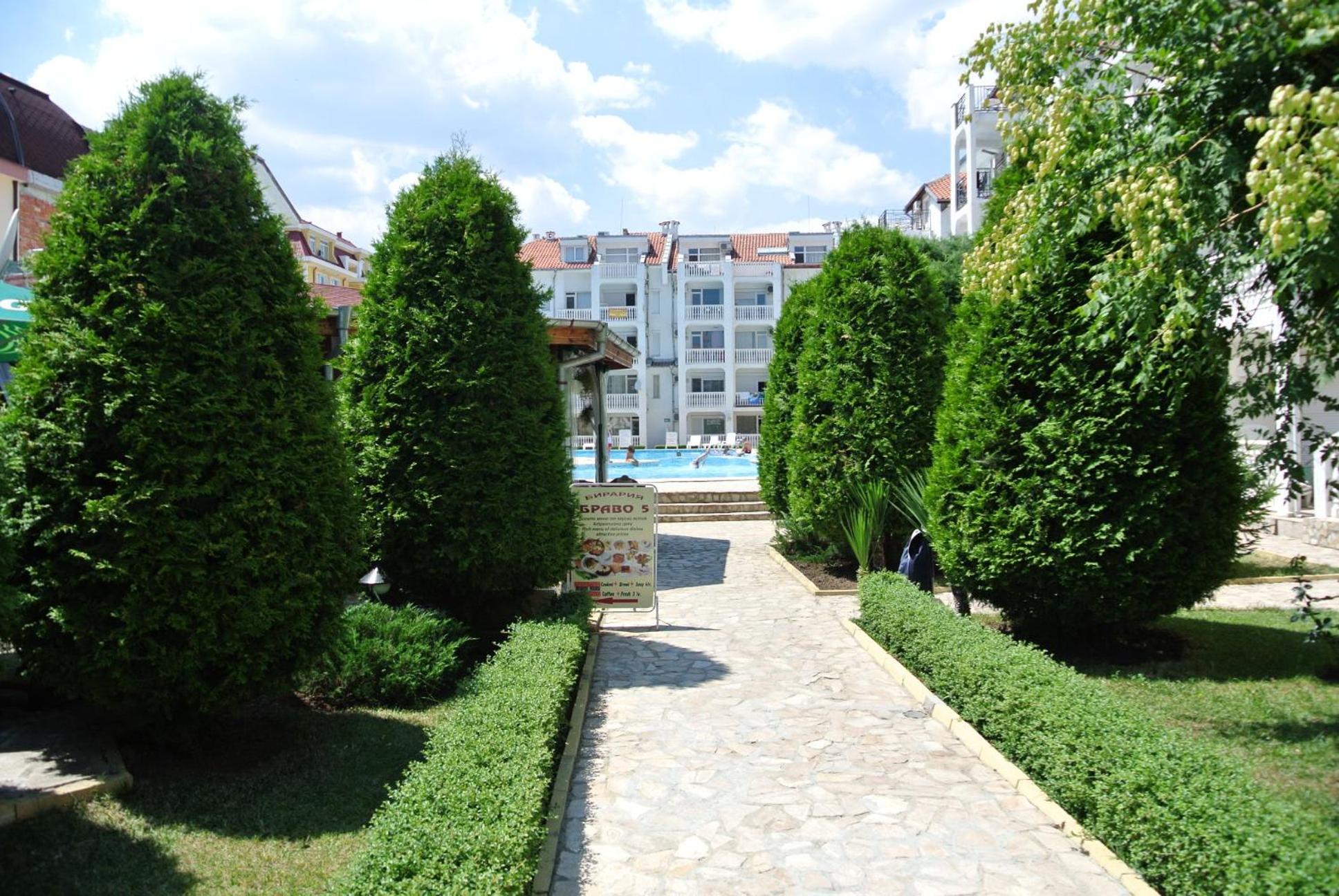Bravo 5 Holiday Home