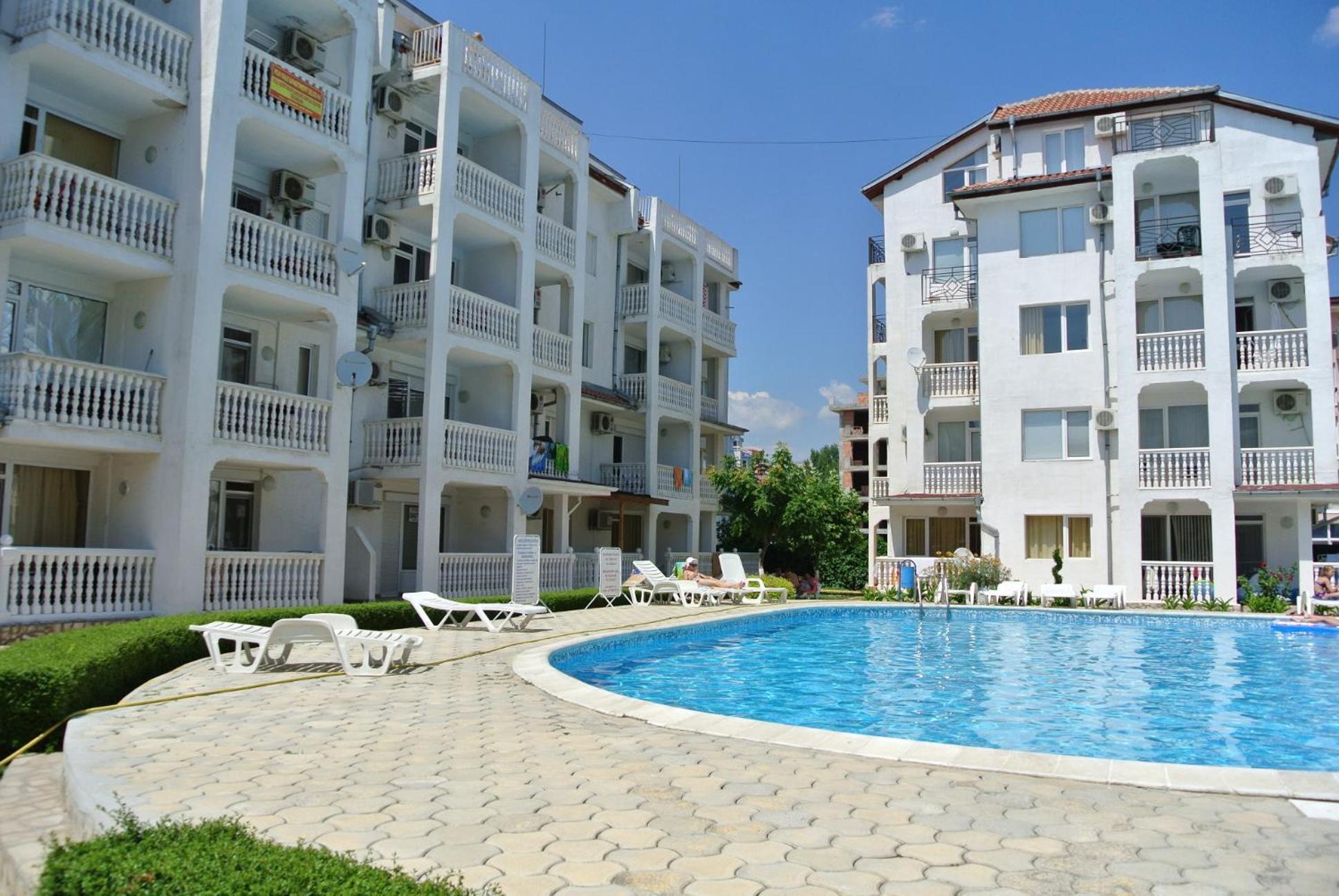 Bravo 5 Holiday Home