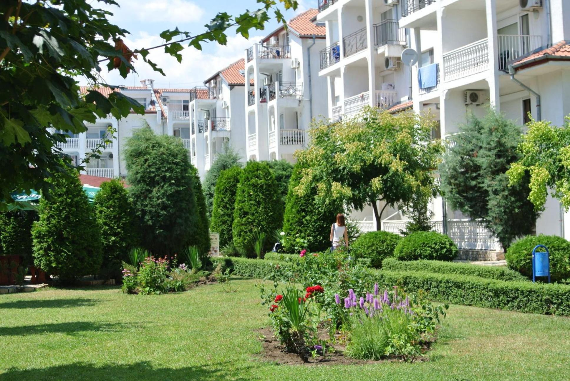 Bravo 5 Holiday Home