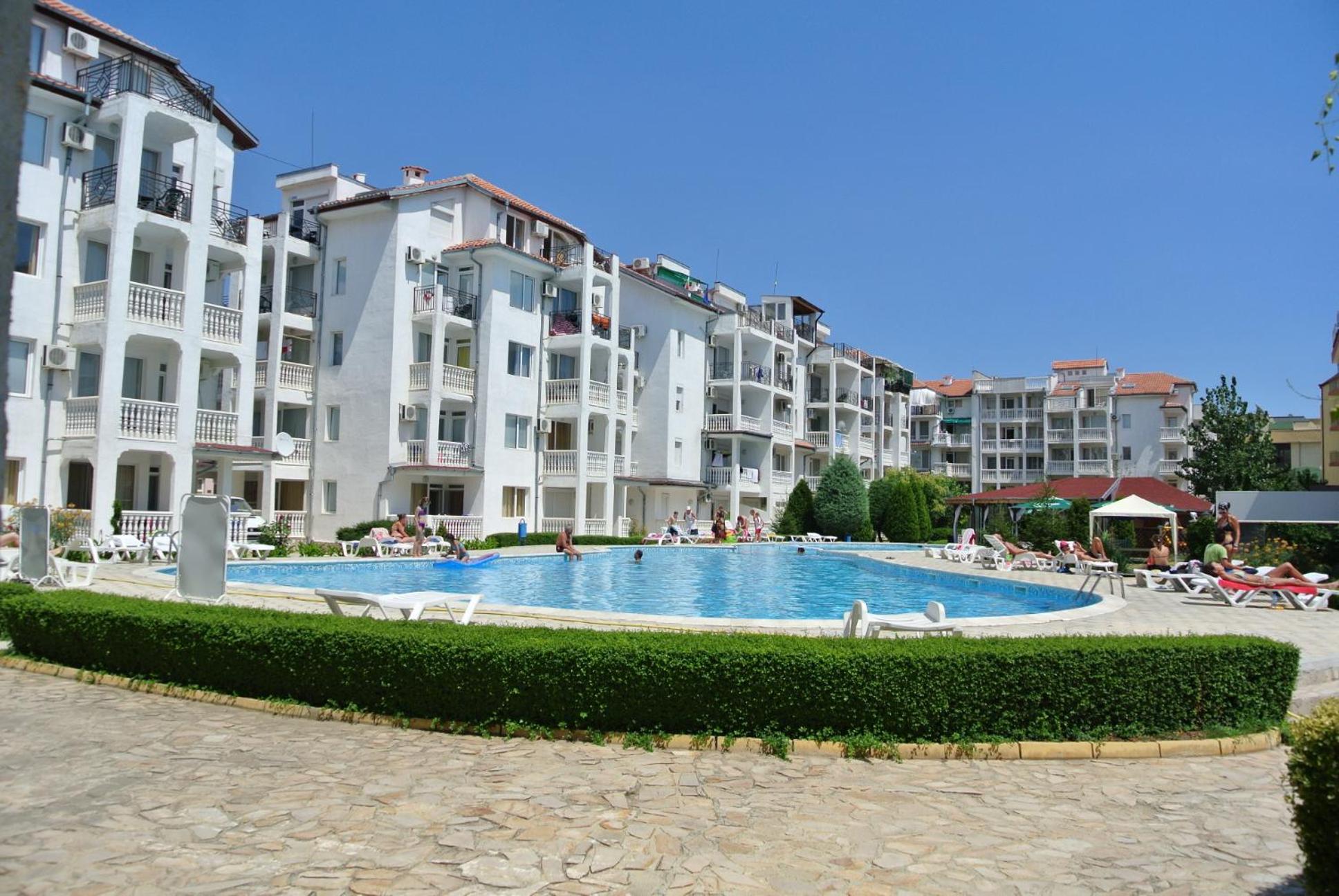 Bravo 5 Holiday Home