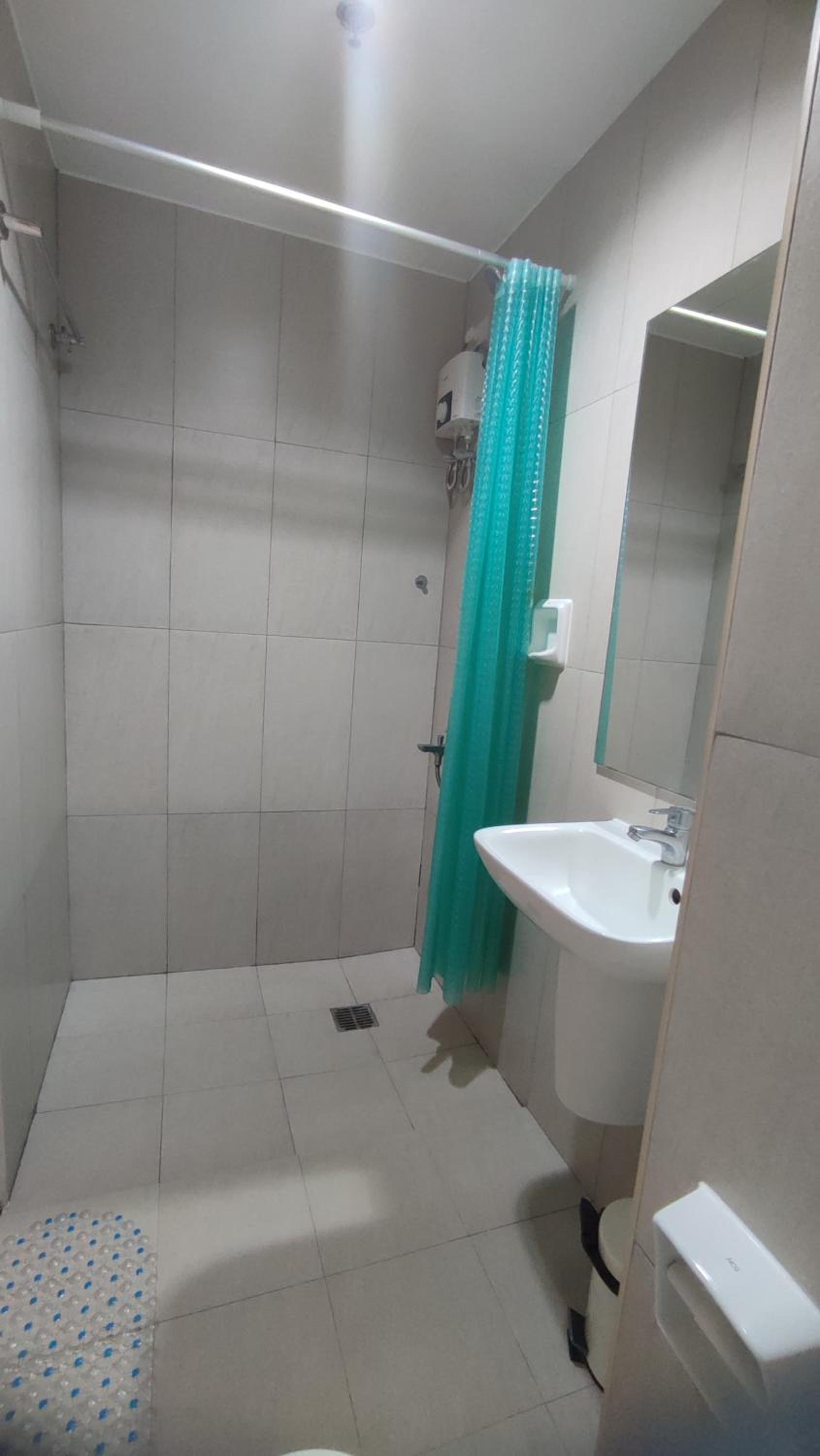 Lovely Spacious Studio Condo Unit at Abreeza Mall view 2