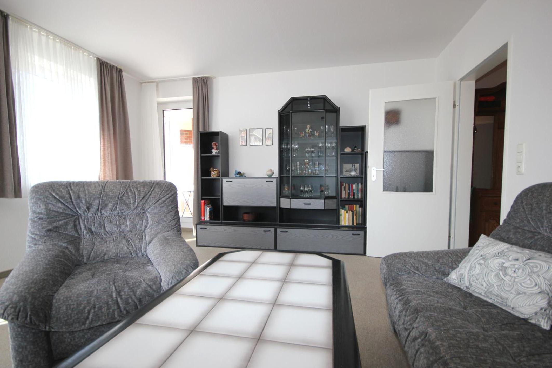 Haus Anna - by Rujana