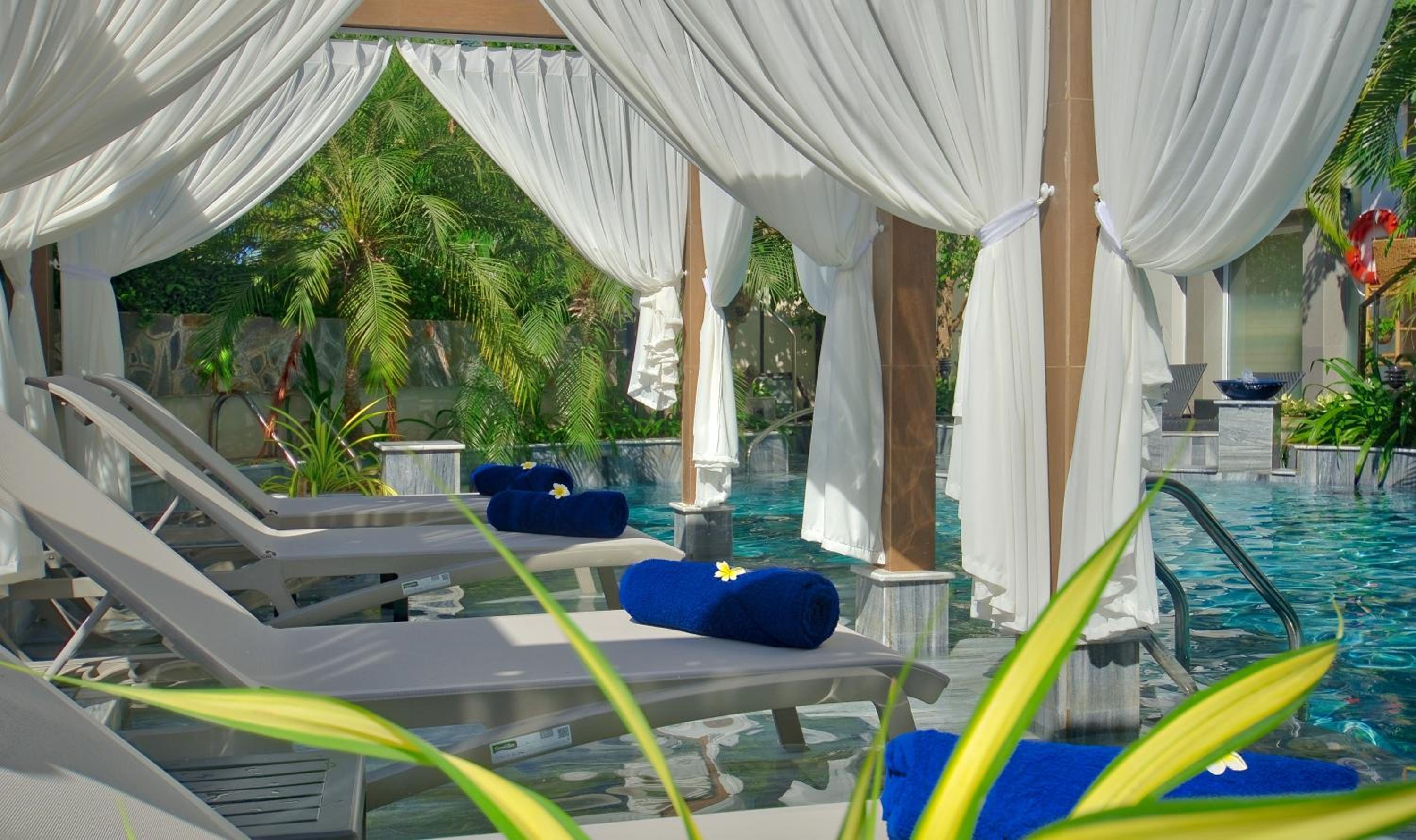 The Wind Resort - Tropical Hillside Escape