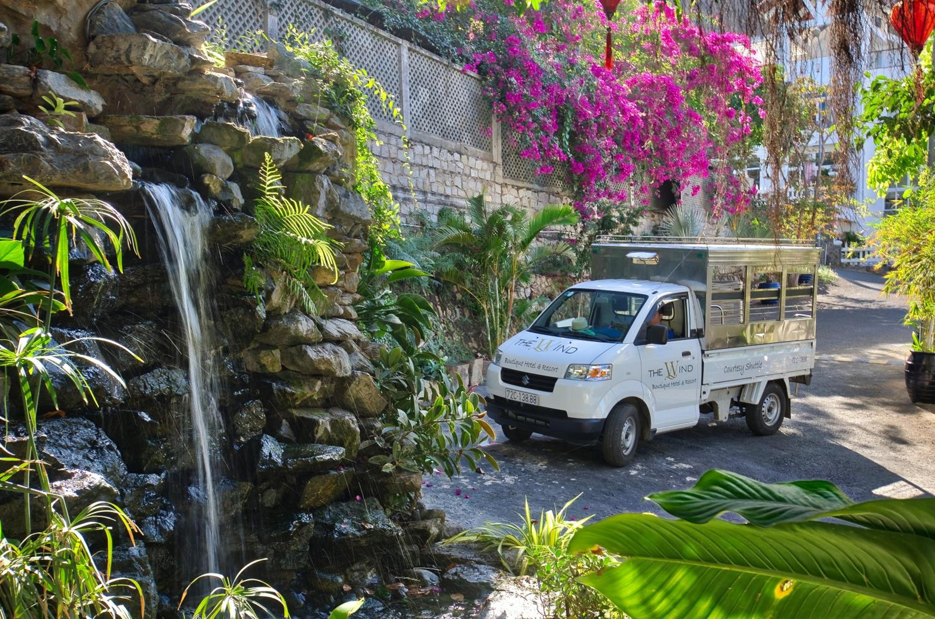 The Wind Resort - Tropical Hillside Escape