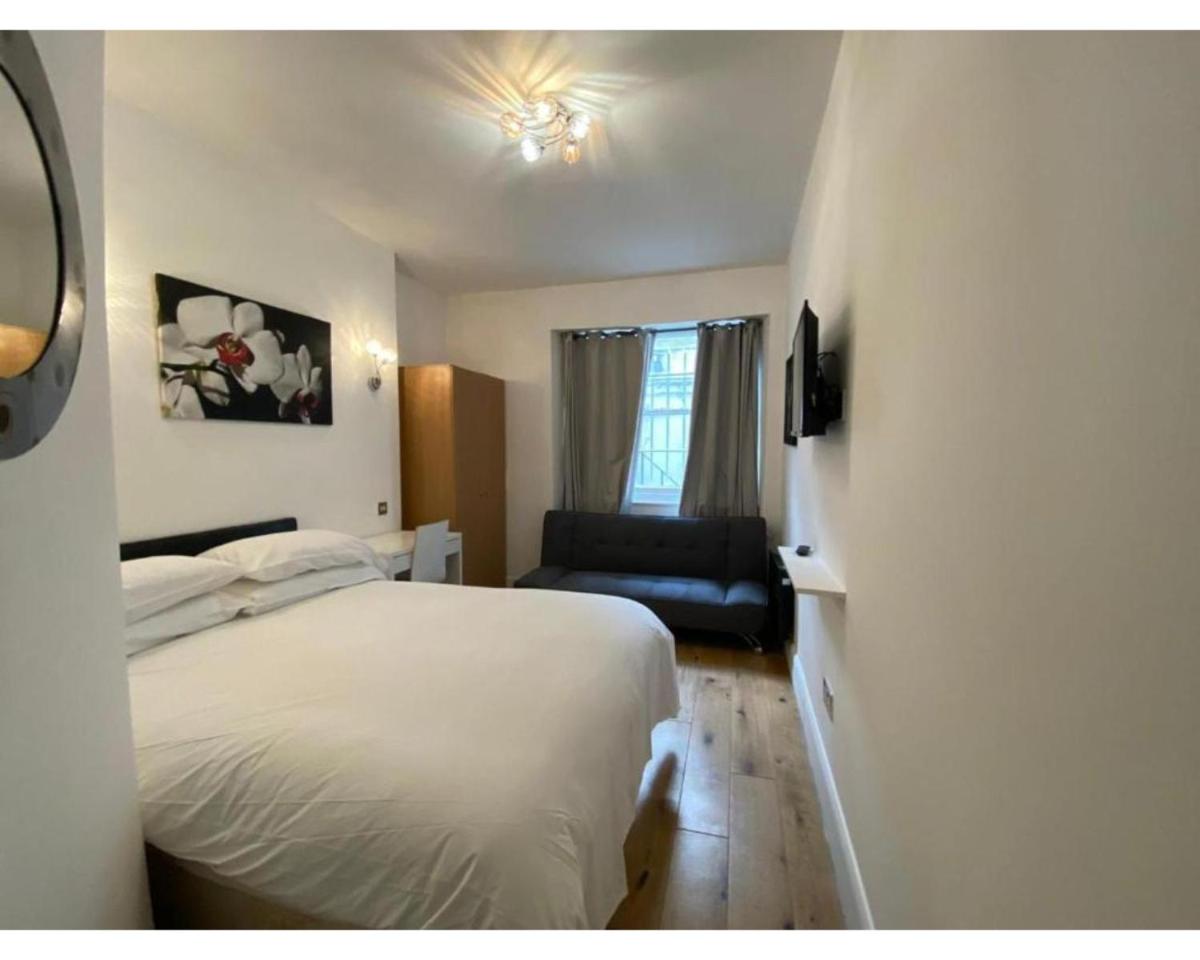 80 Inverness Terrace