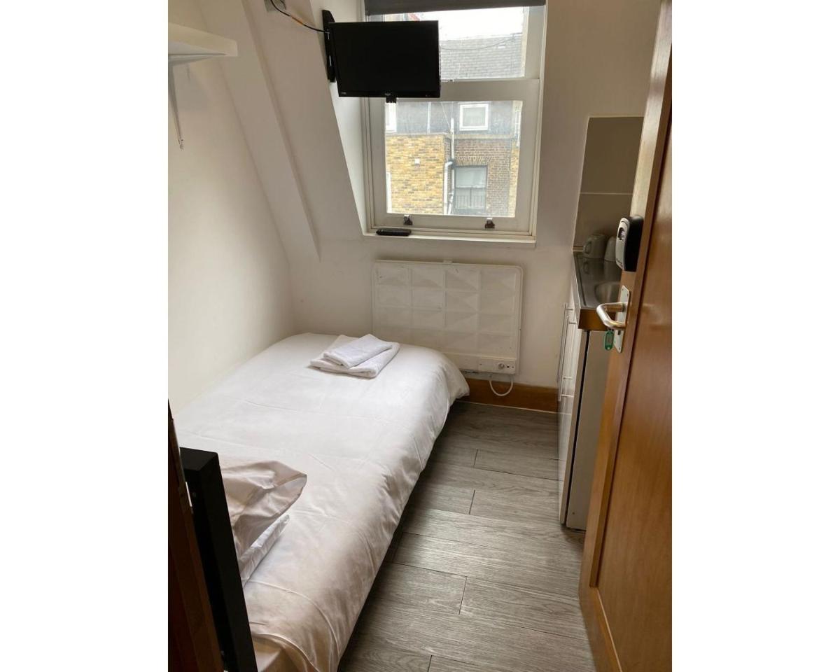 80 Inverness Terrace