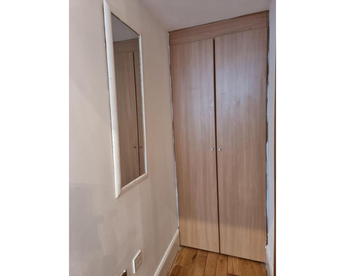 80 Inverness Terrace