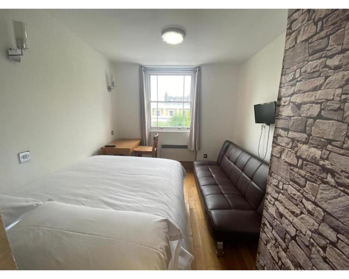 80 Inverness Terrace