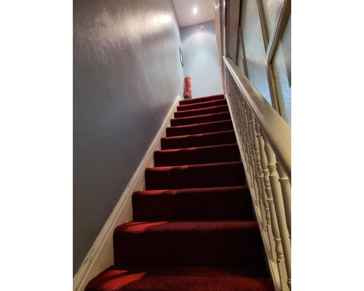 80 Inverness Terrace