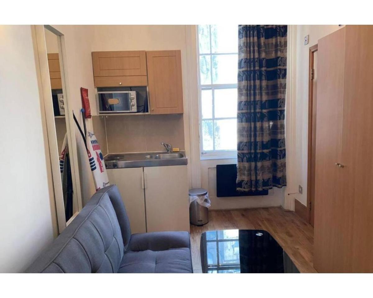 80 Inverness Terrace