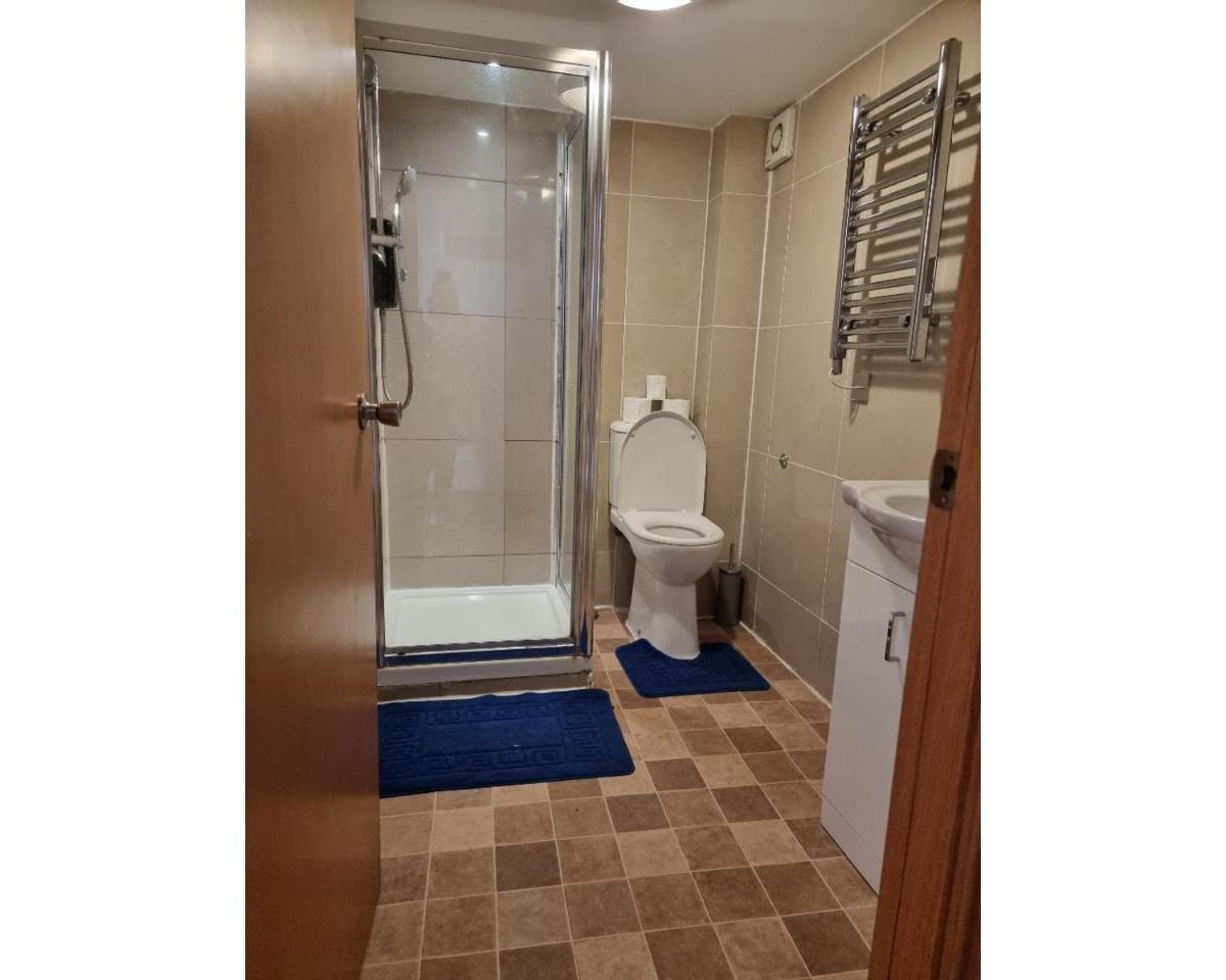 80 Inverness Terrace