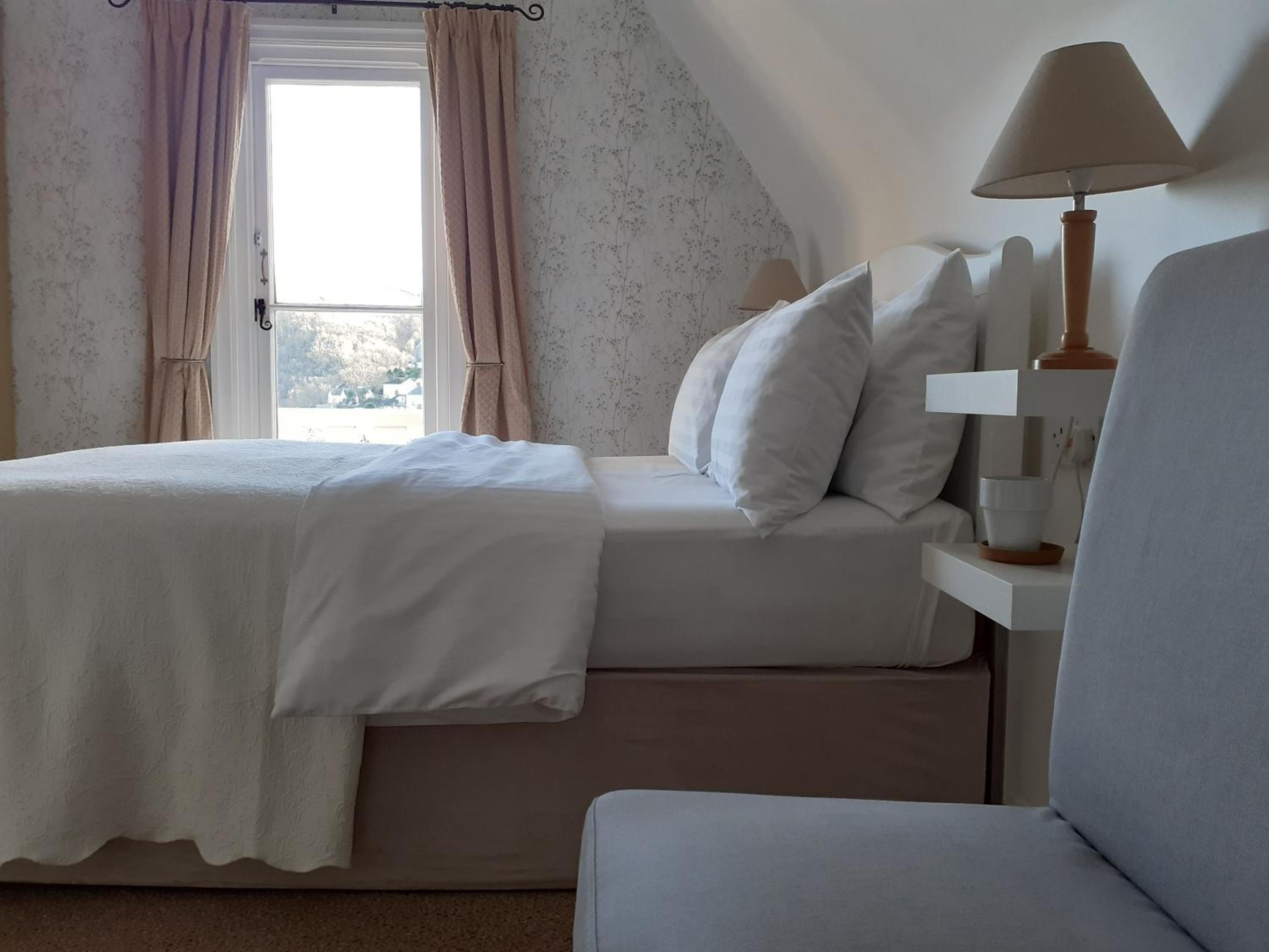 Lynton Vacations - Gable Lodge Guest House - Property Image 18