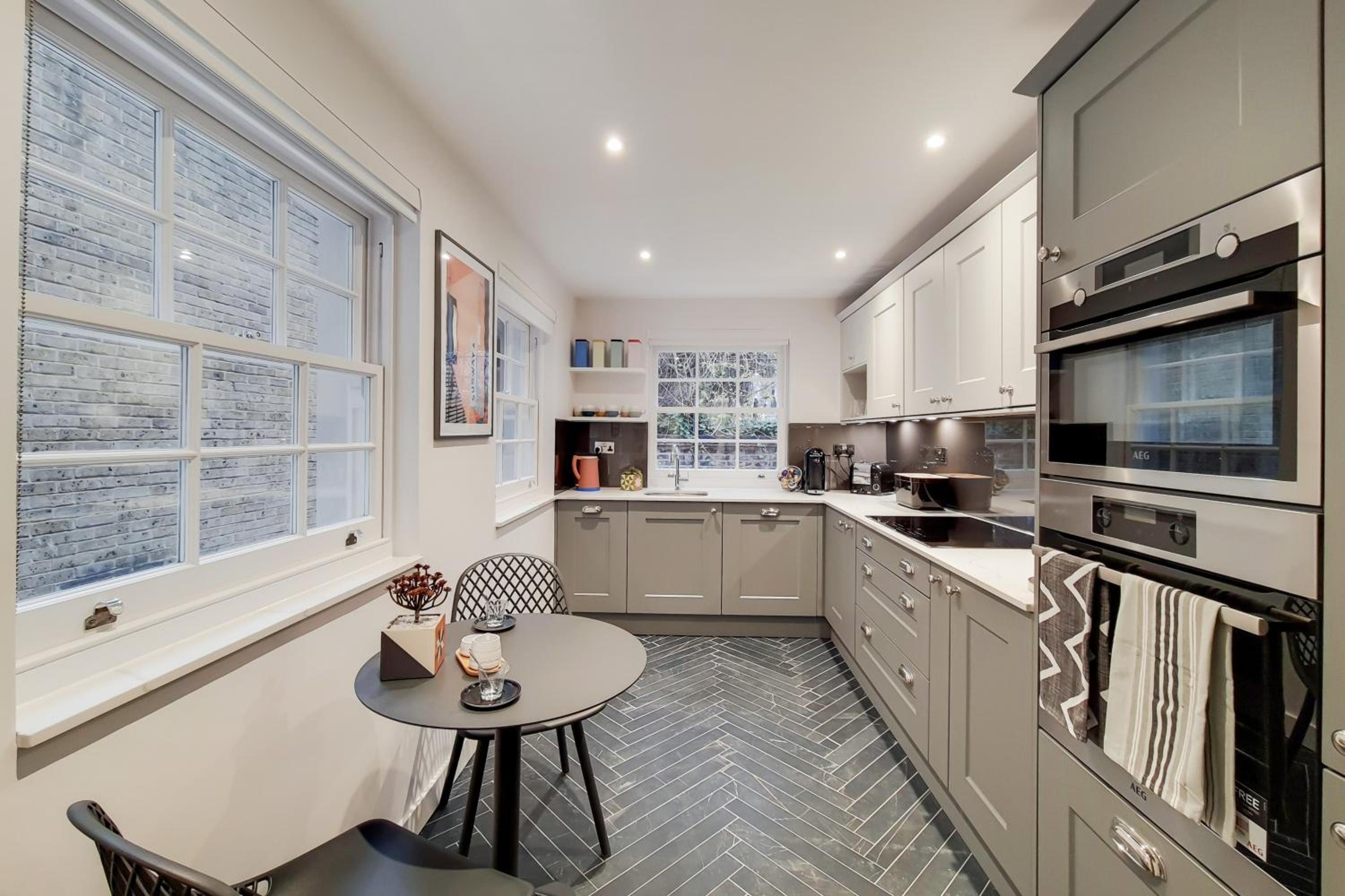 The Argyle Collection near Kings Cross St Pancras - by Short Stories London