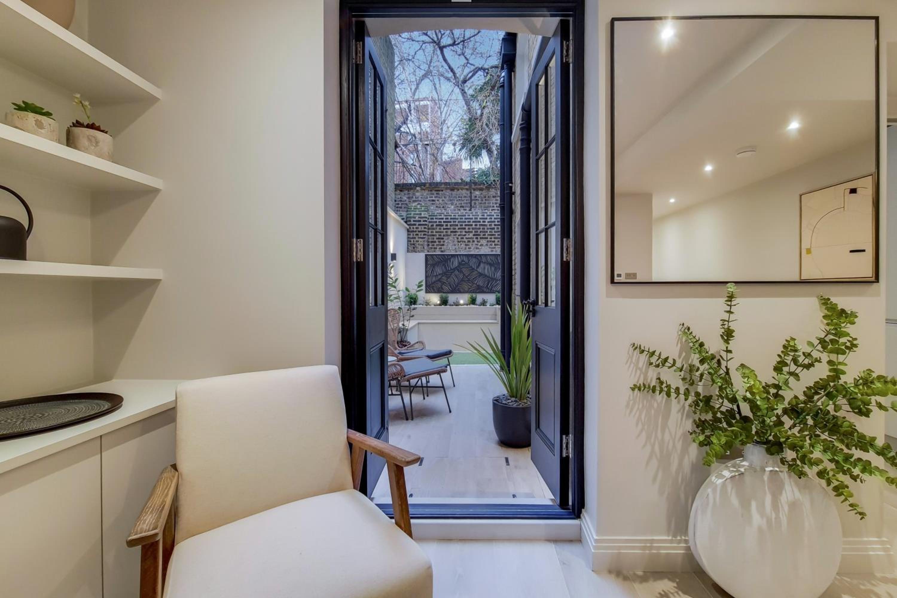 The Argyle Collection near Kings Cross St Pancras - by Short Stories London