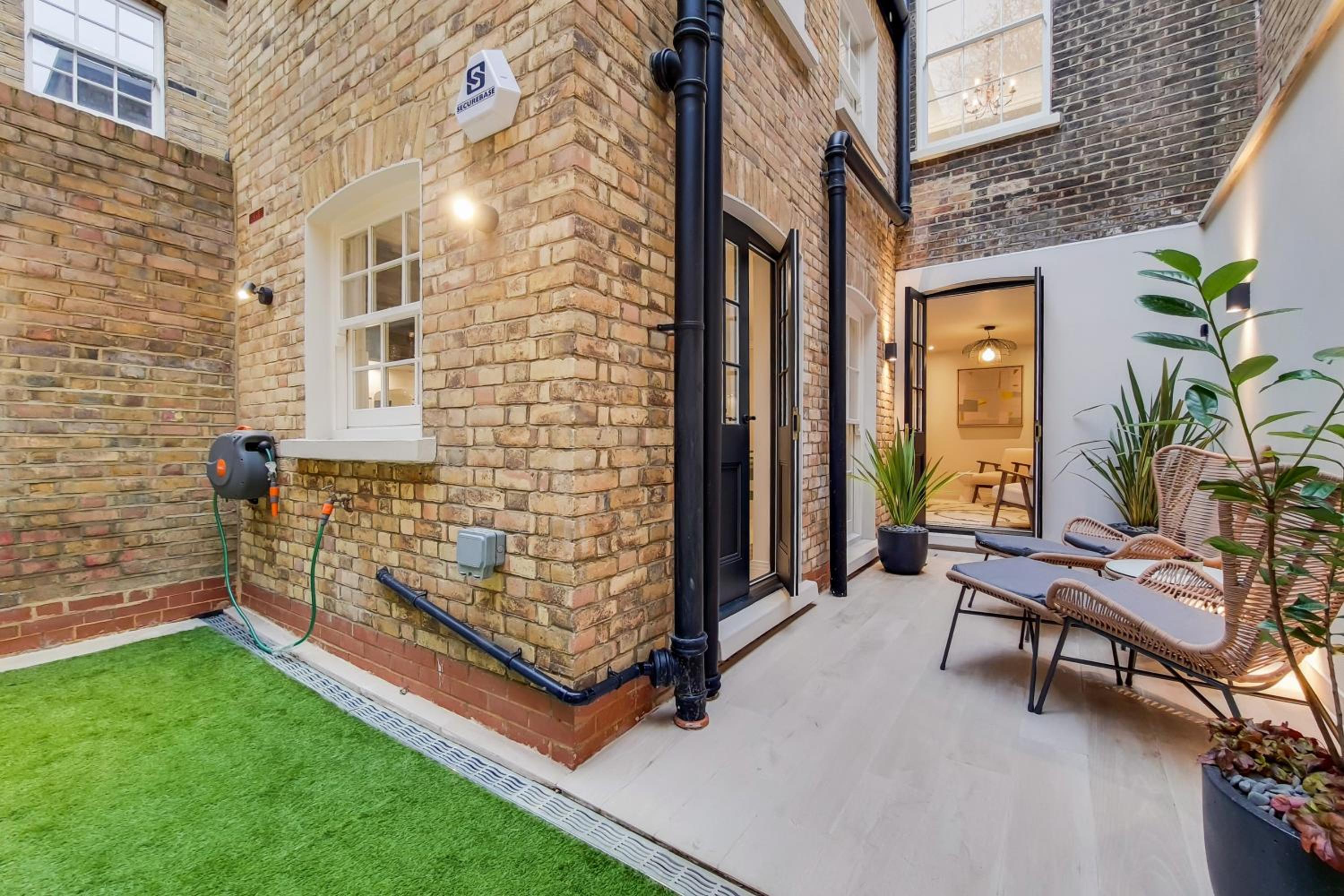 The Argyle Collection near Kings Cross St Pancras - by Short Stories London