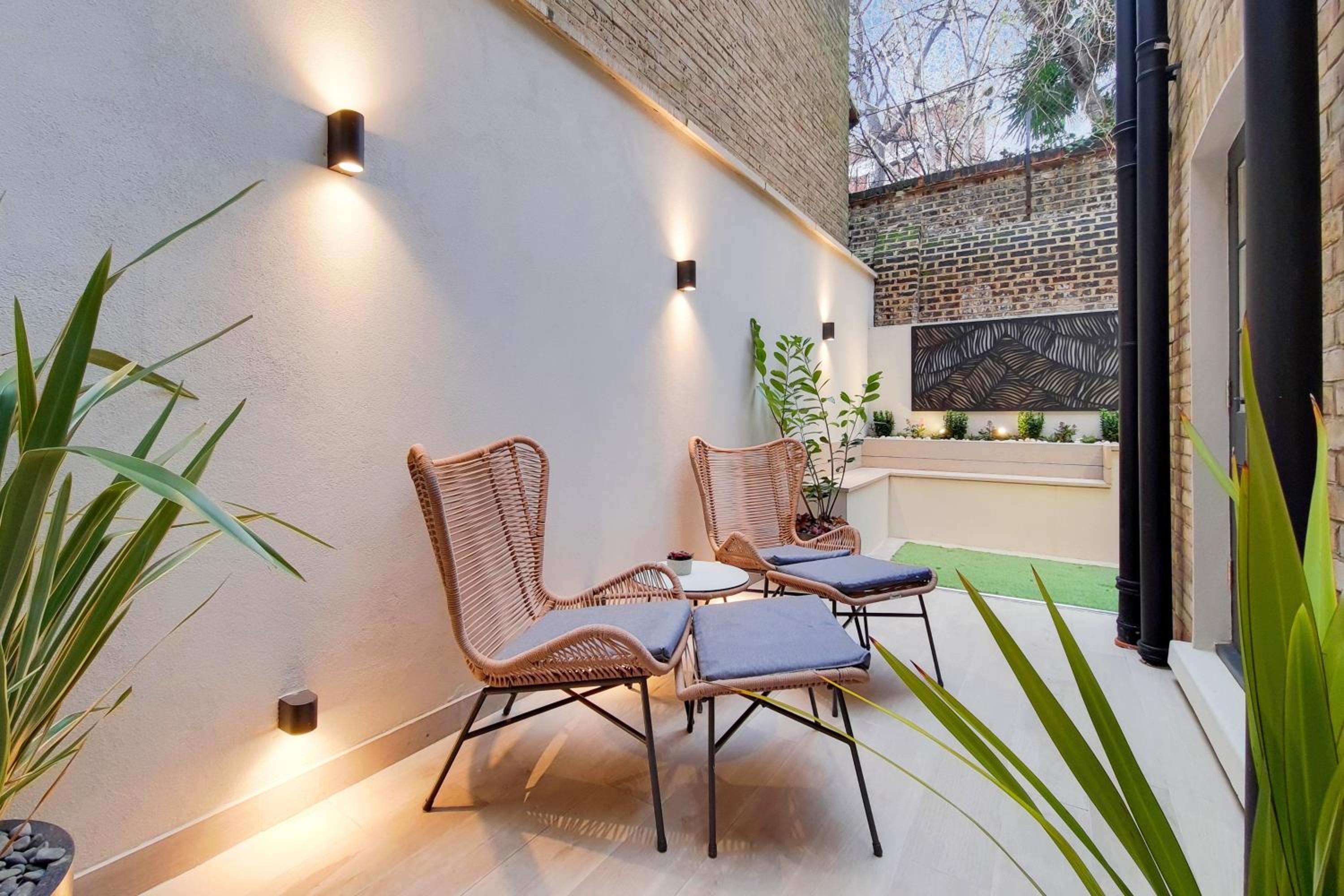 The Argyle Collection near Kings Cross St Pancras - by Short Stories London