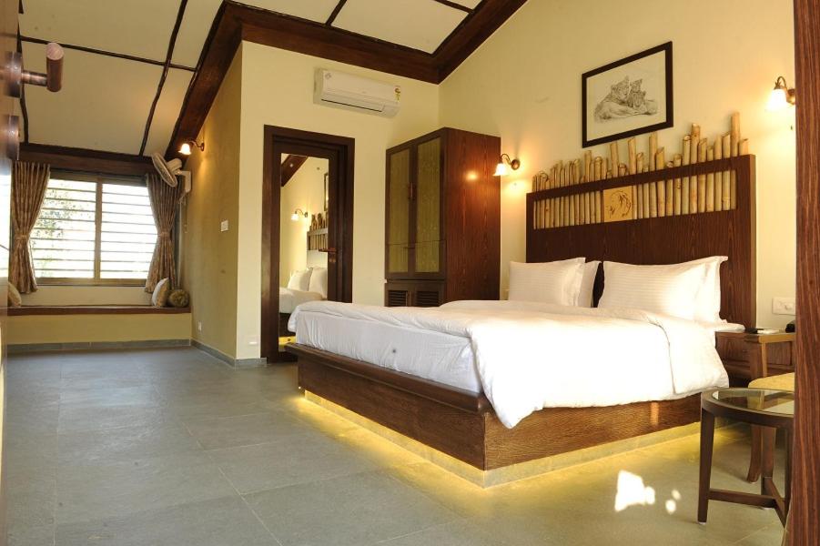 Asiatic Lion Lodge