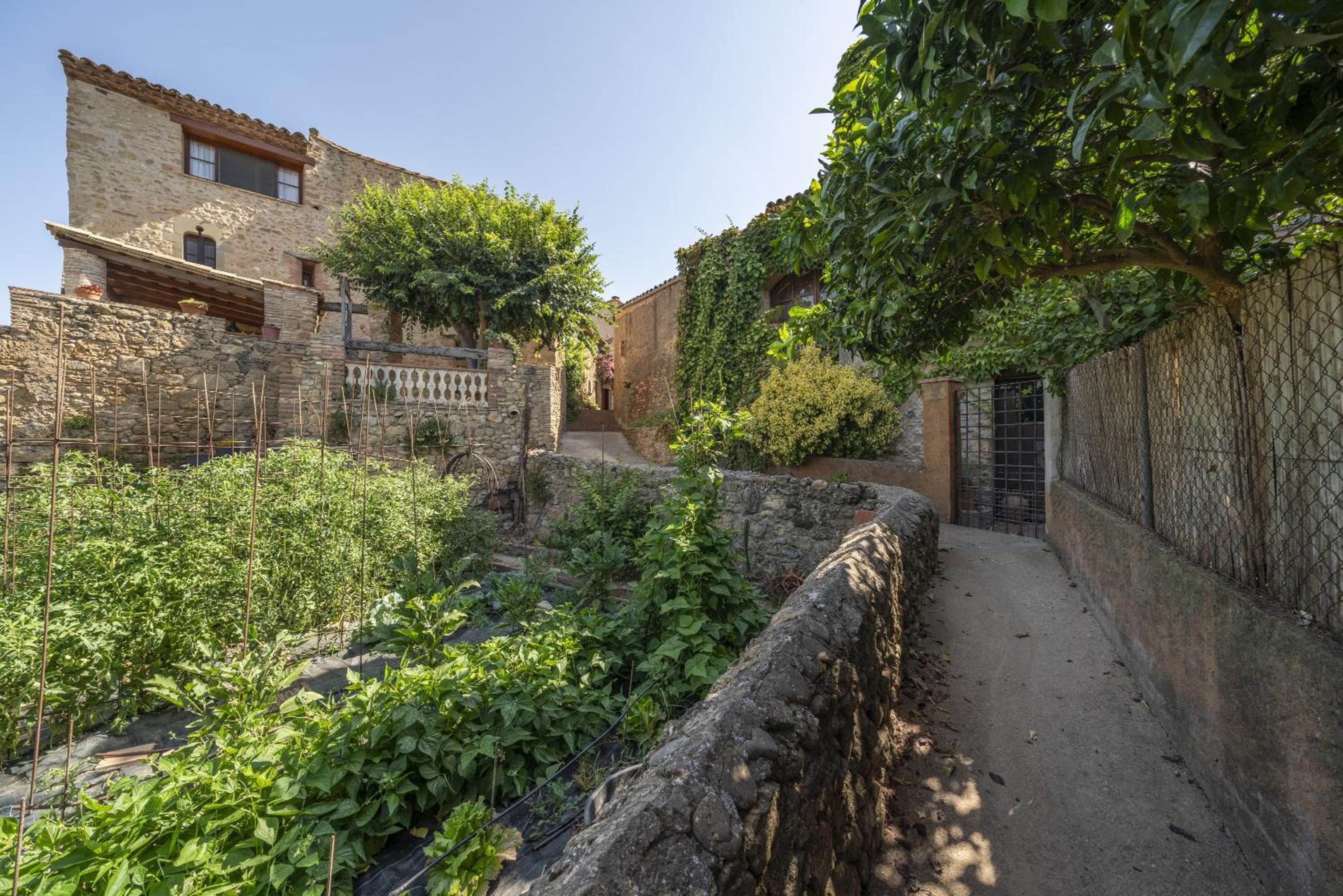 Casa Vermella
