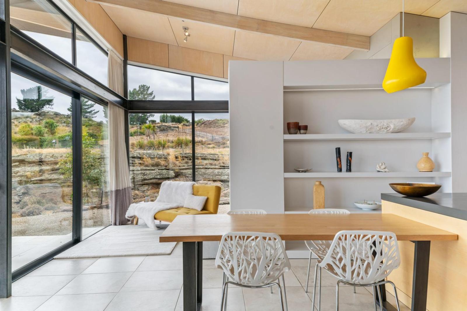 Bridge Hill Beauty - Alexandra Holiday Home