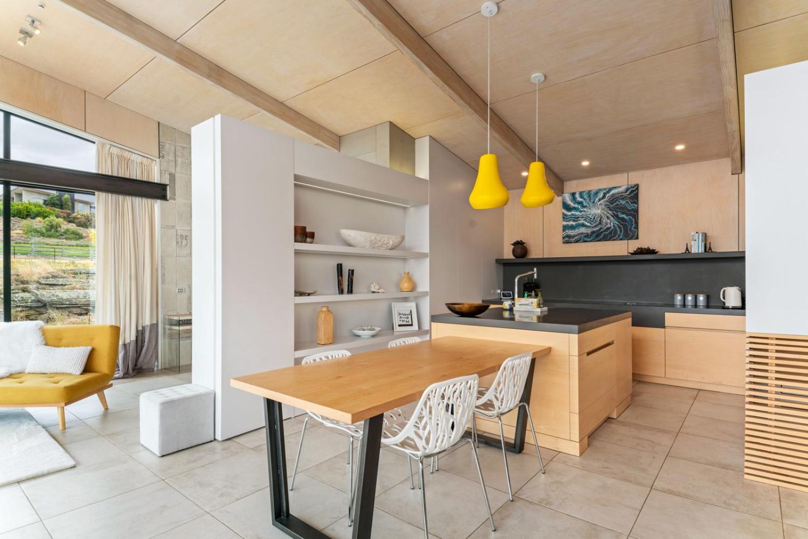 Bridge Hill Beauty - Alexandra Holiday Home