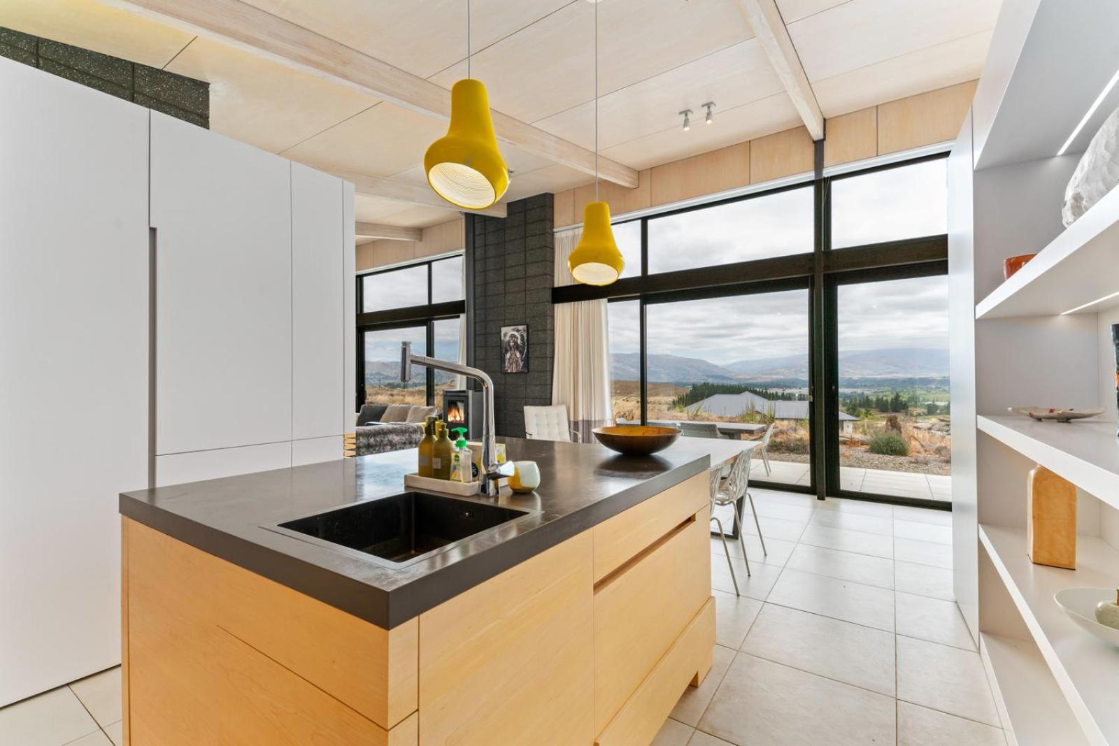 Bridge Hill Beauty - Alexandra Holiday Home