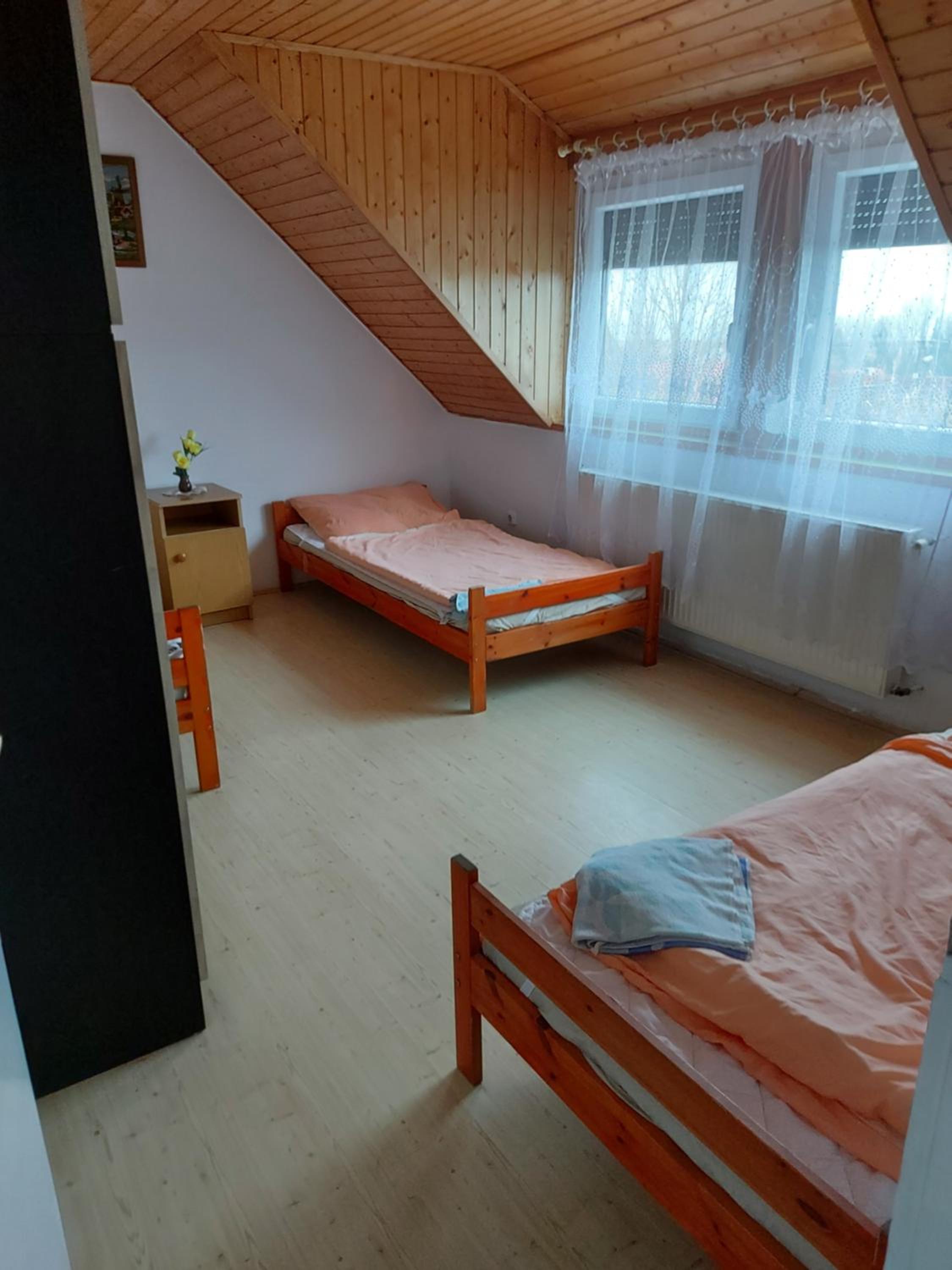 Kéktúrás-Tóra Nyíló Badacsonyi privát bérlemény