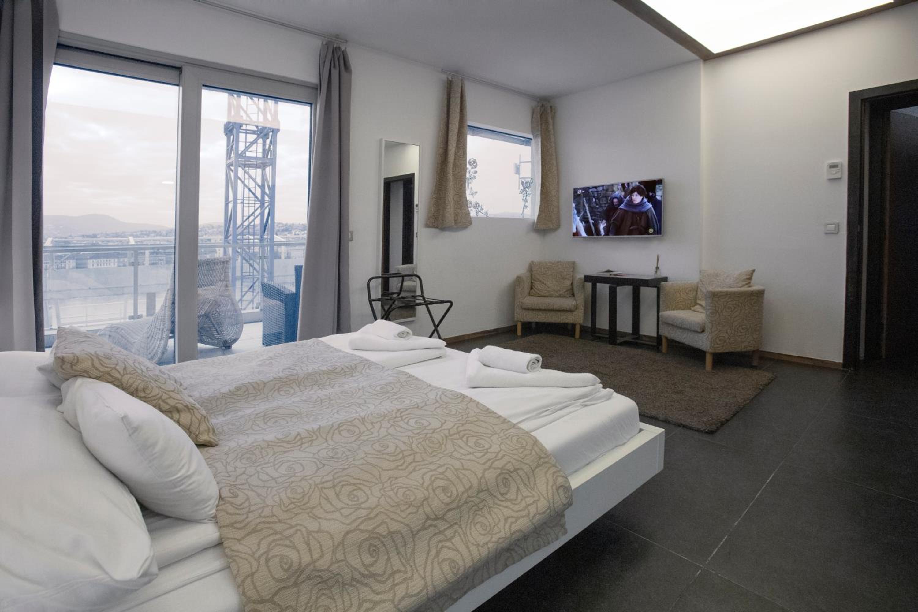 ParliamentPenthouse B&B with Rooftop Terrace